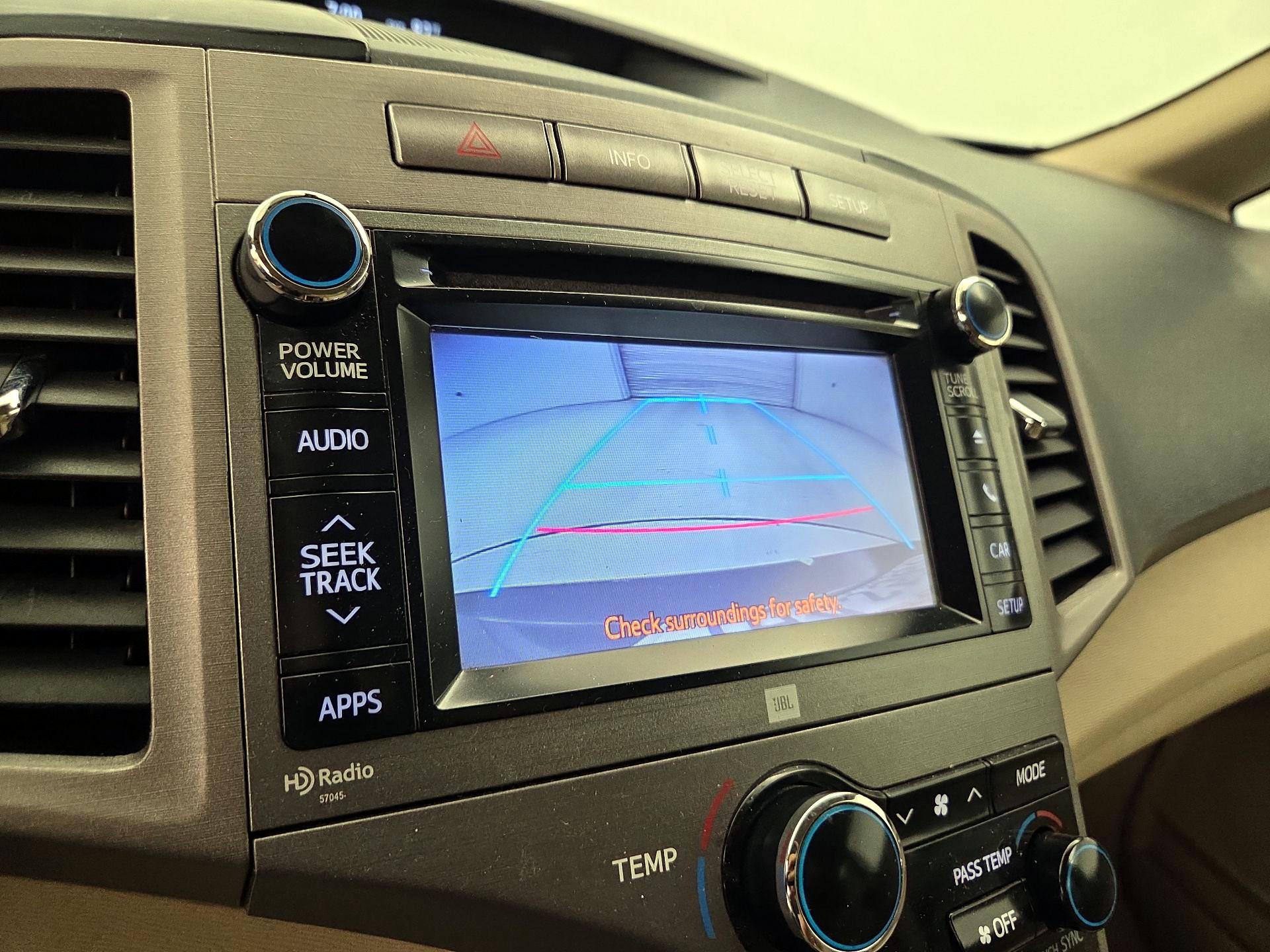 Thumbnail: 2014 Toyota Venza - 14