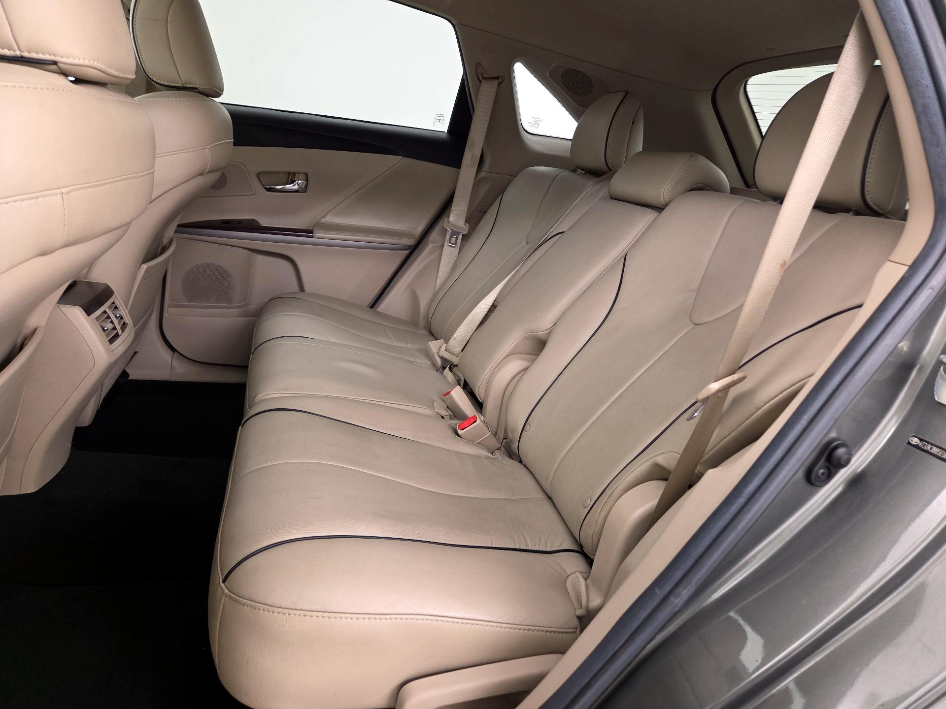 Thumbnail: 2014 Toyota Venza - 20