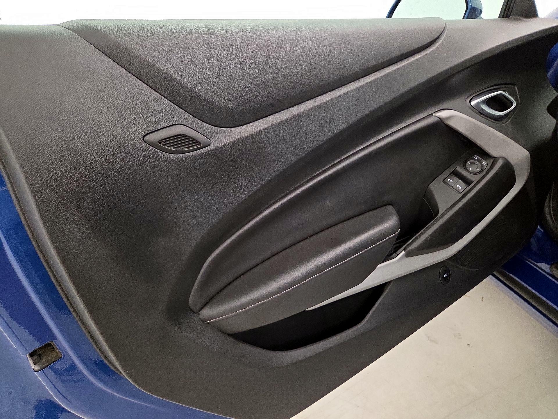 Thumbnail: 2019 Chevrolet Camaro - 12