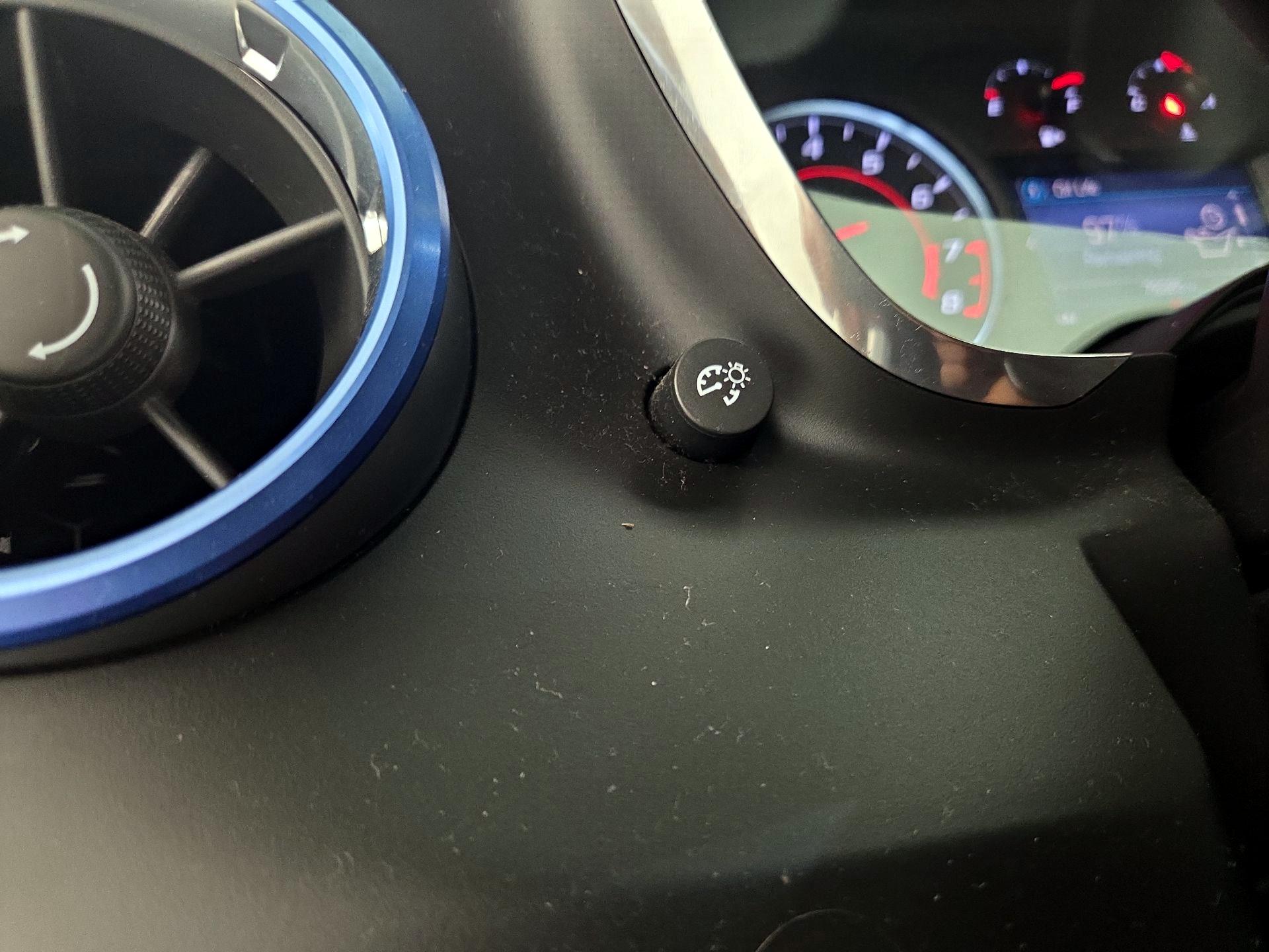 Thumbnail: 2019 Chevrolet Camaro - 13