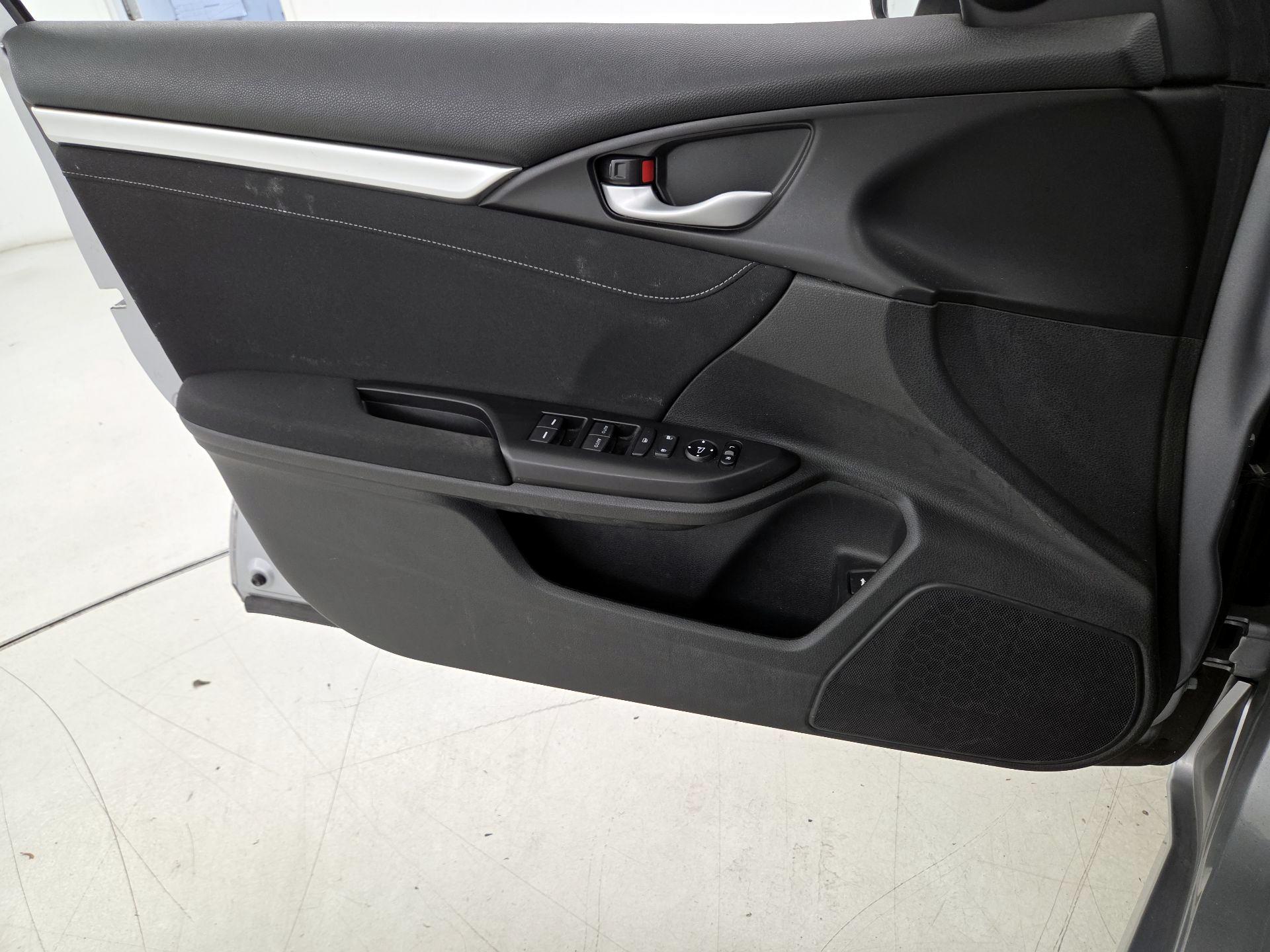 Thumbnail: 2019 Honda Civic - 12