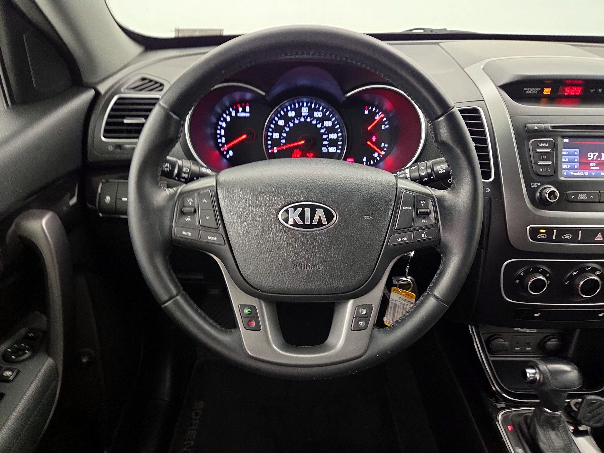 Thumbnail: 2015 Kia Sorento - 10
