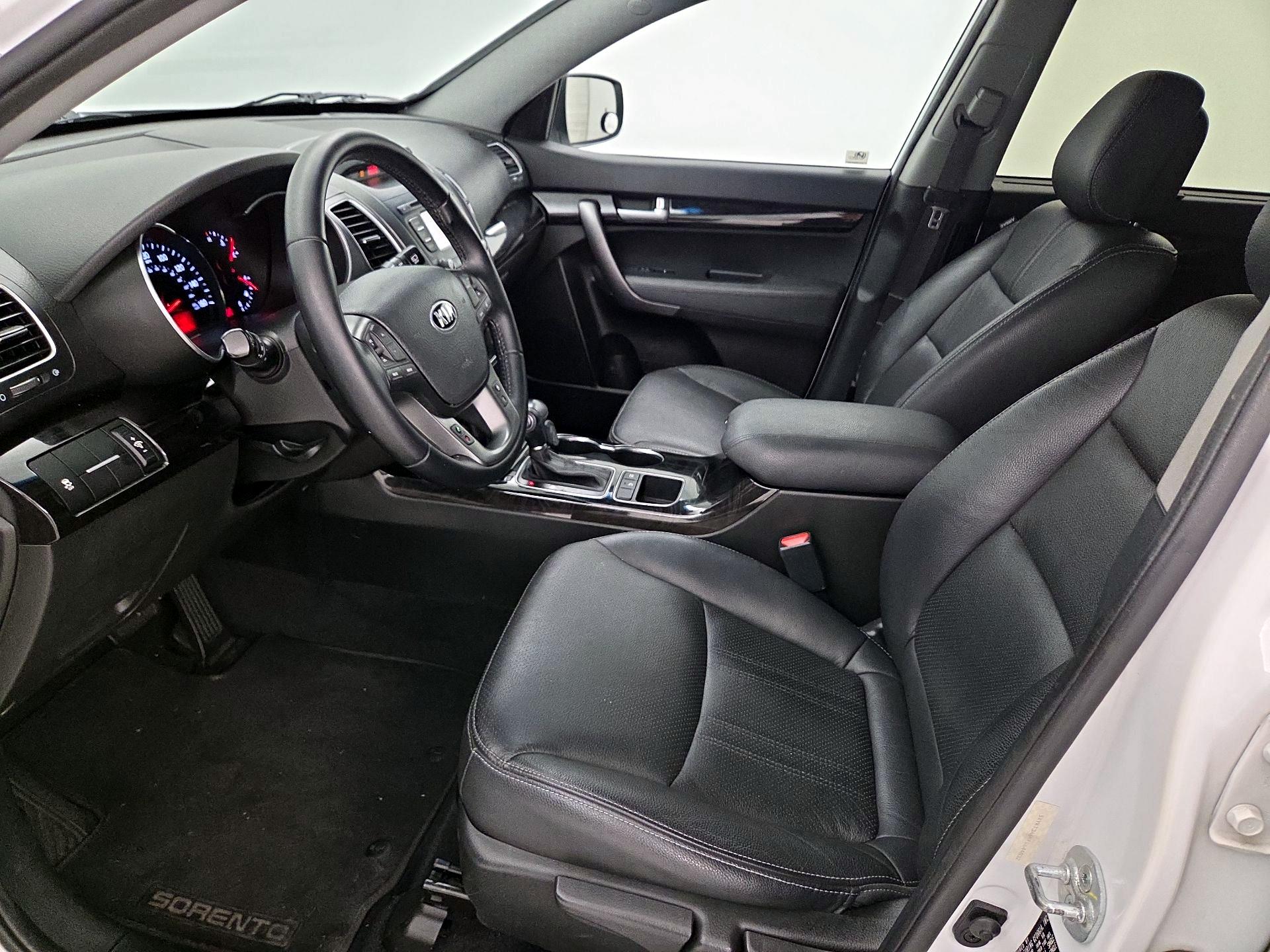 Thumbnail: 2015 Kia Sorento - 11