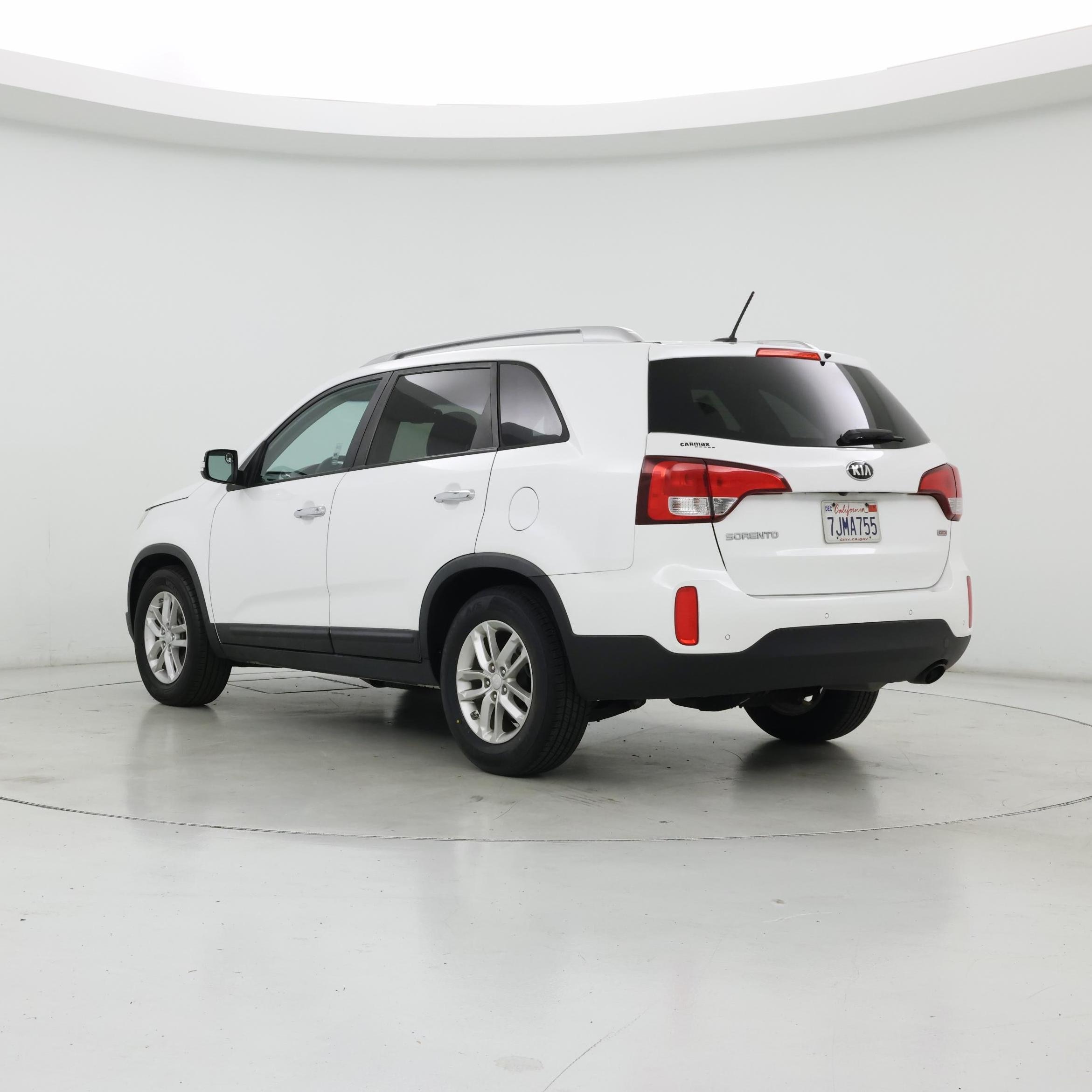 Thumbnail: 2015 Kia Sorento - 2