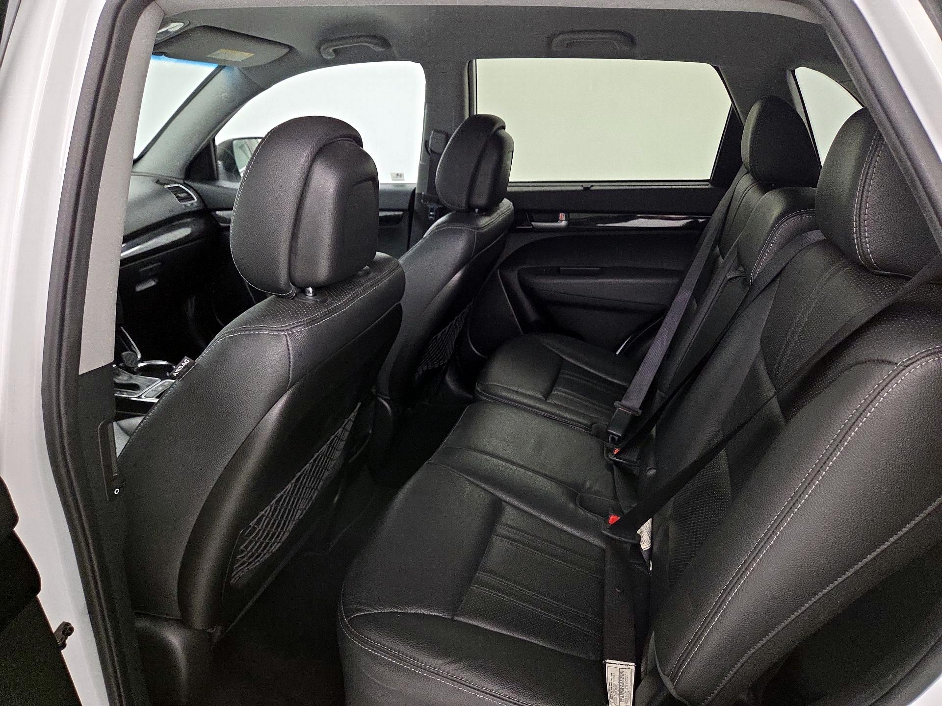 Thumbnail: 2015 Kia Sorento - 19