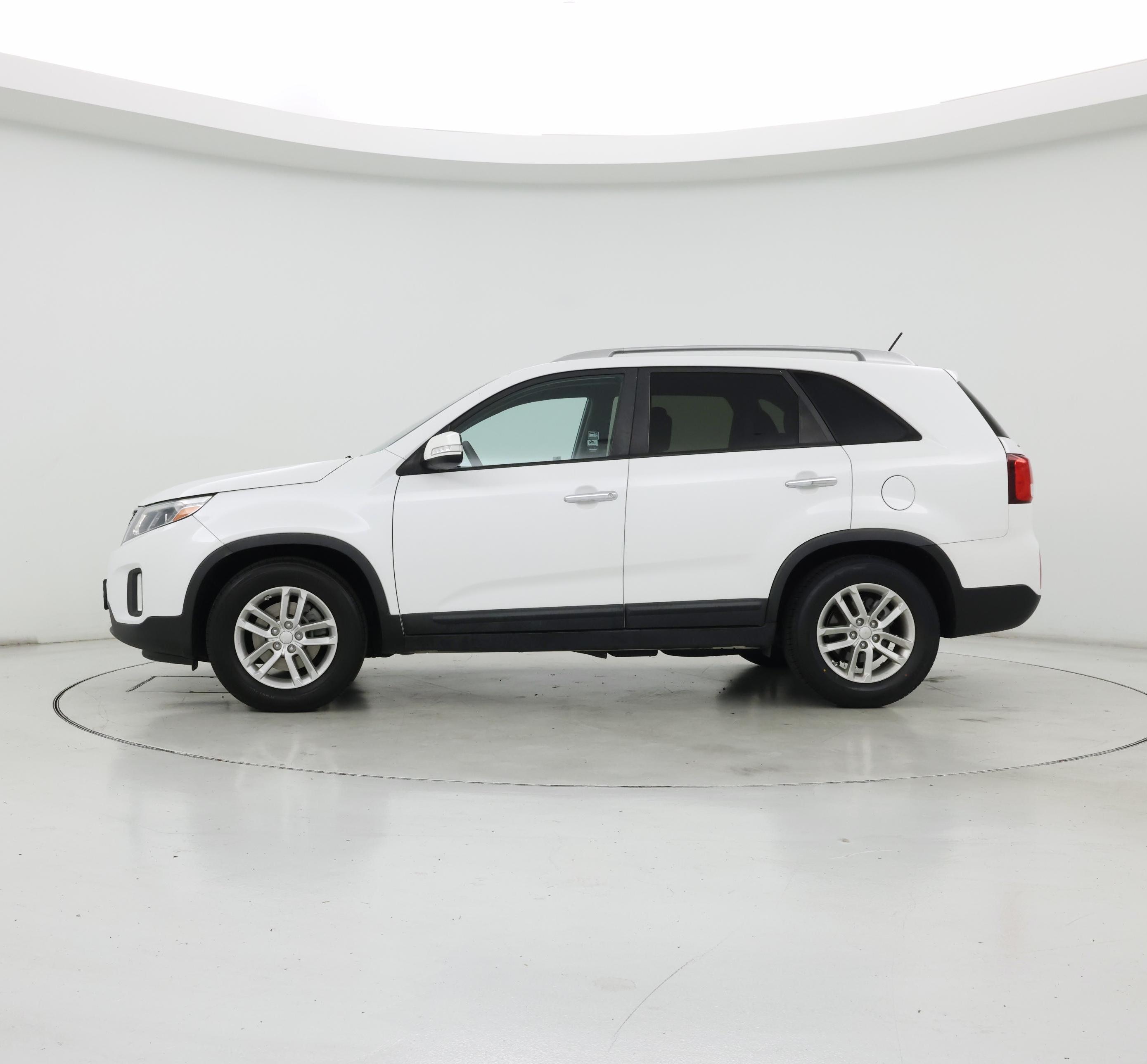 Thumbnail: 2015 Kia Sorento - 3