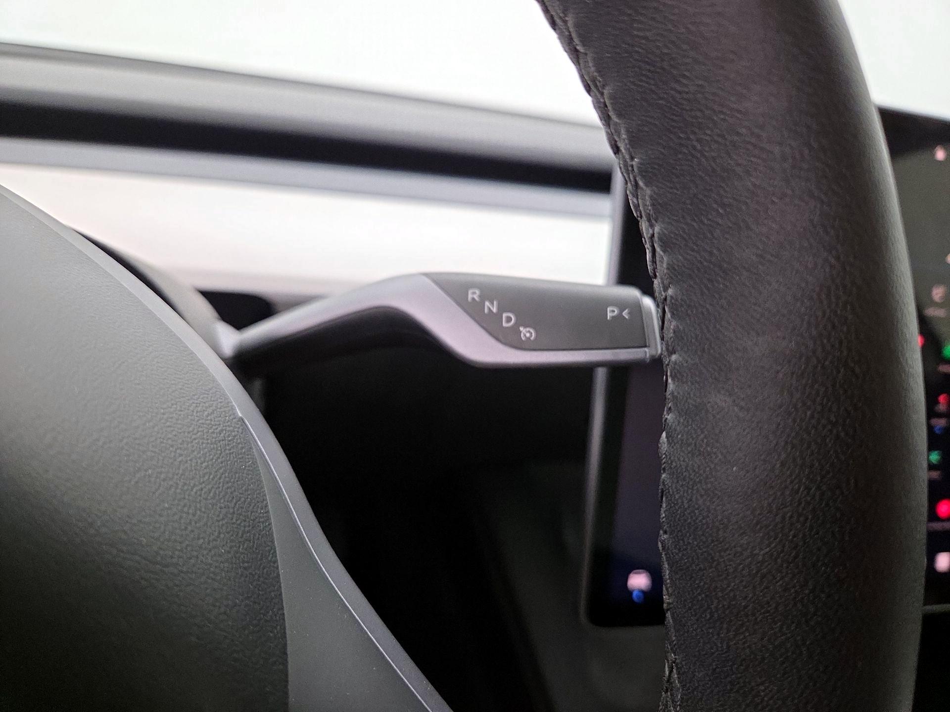 Thumbnail: 2022 Tesla Model 3 - 17