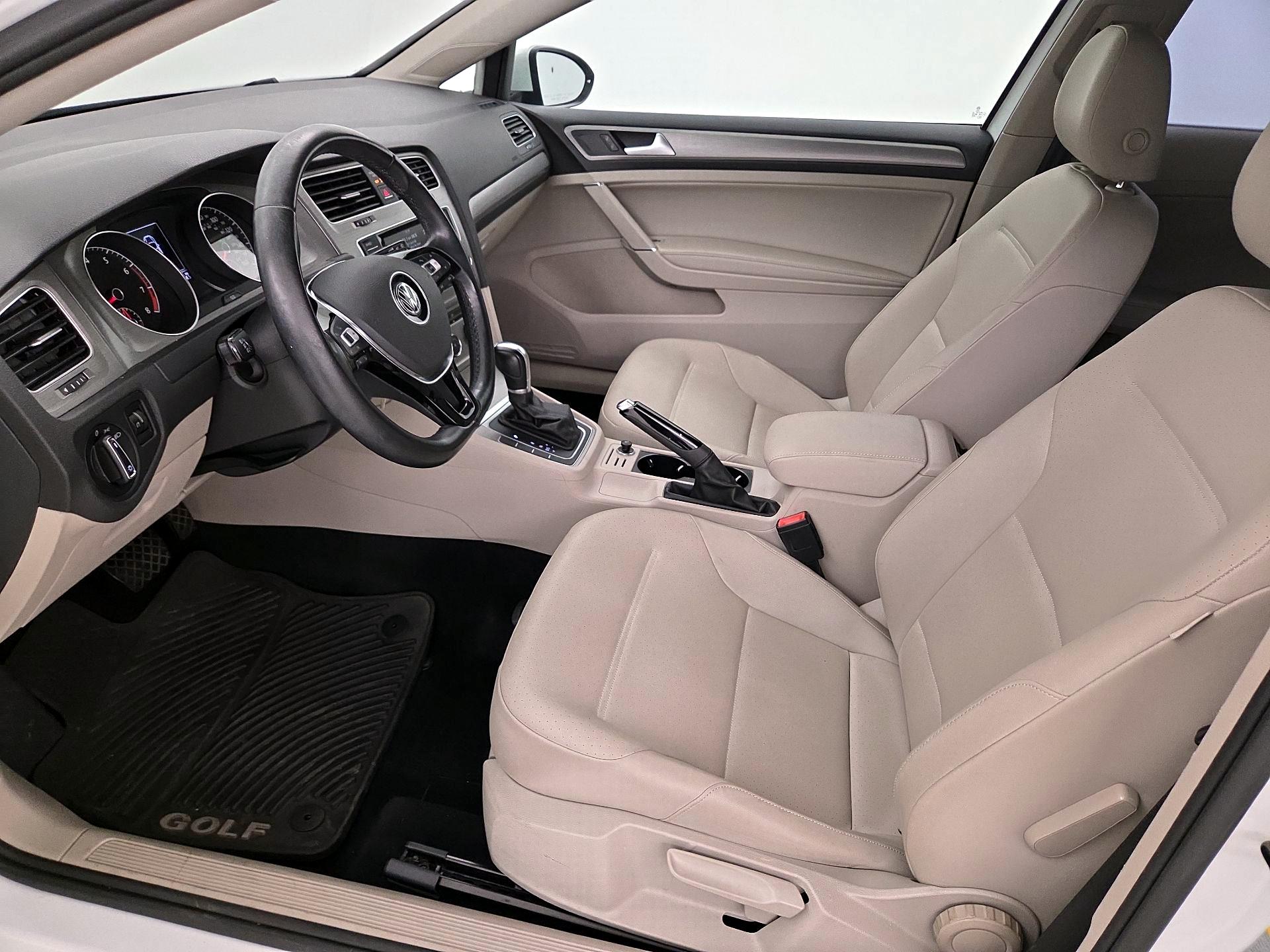 Thumbnail: 2015 Volkswagen Golf - 11