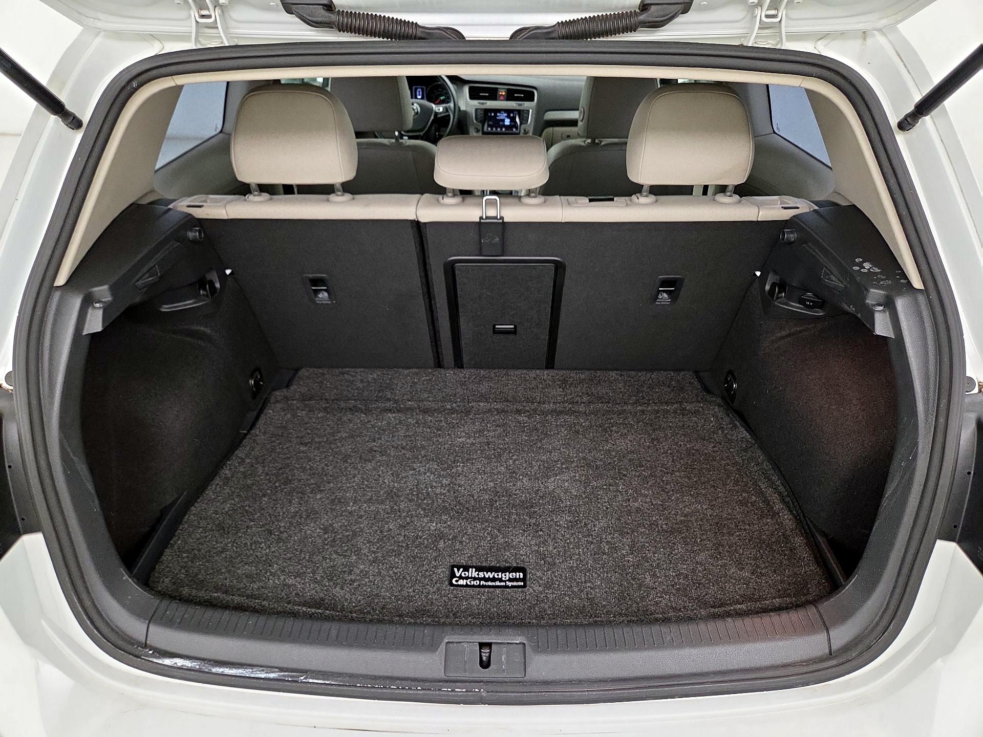 Thumbnail: 2015 Volkswagen Golf - 18