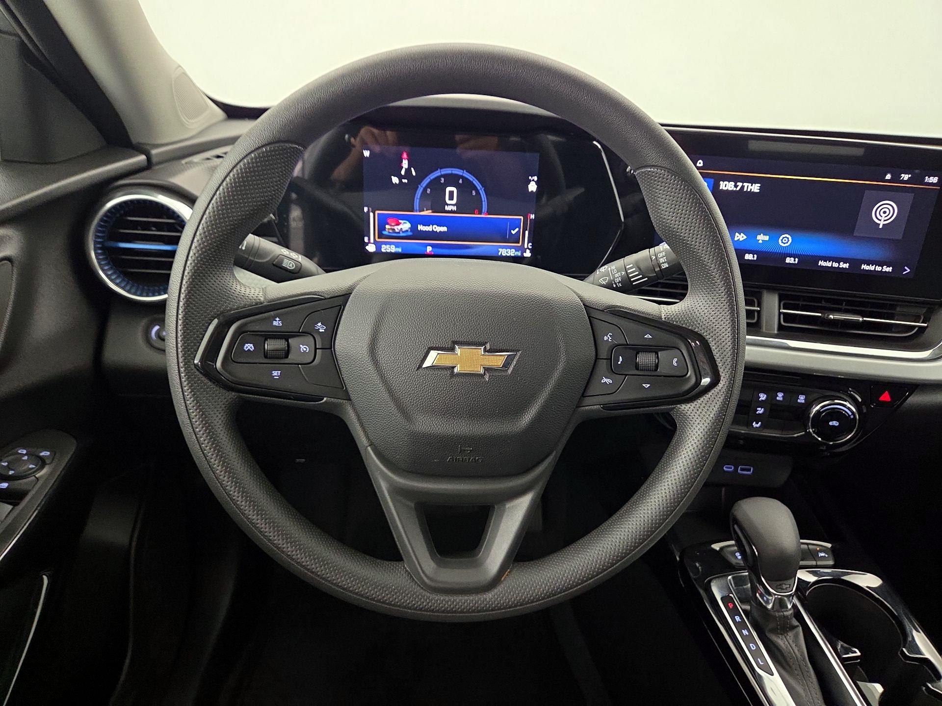 Thumbnail: 2025 Chevrolet Trax - 10