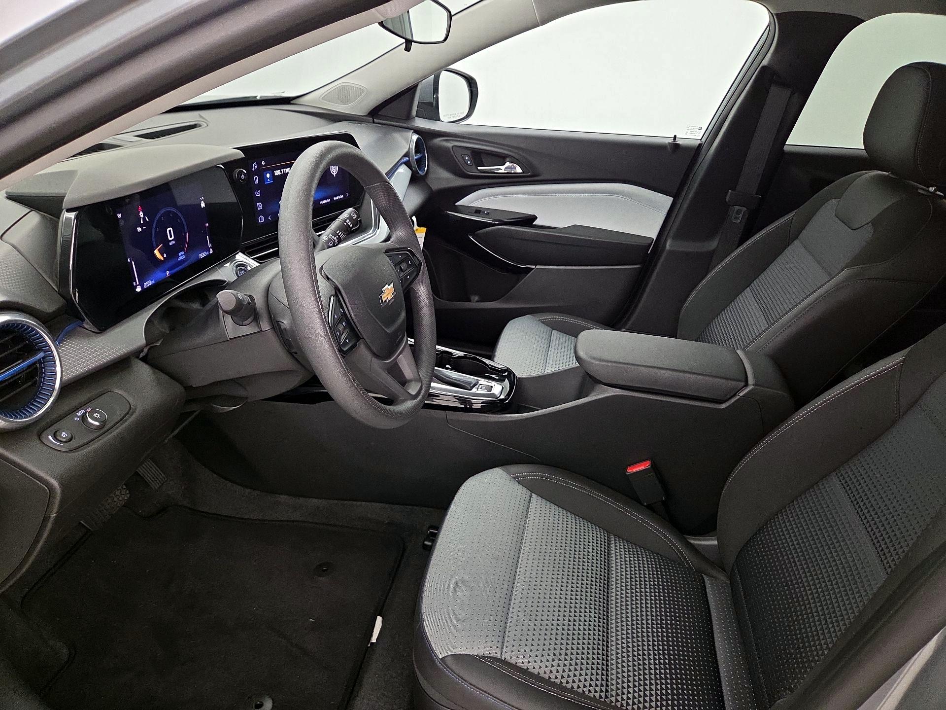 Thumbnail: 2025 Chevrolet Trax - 11