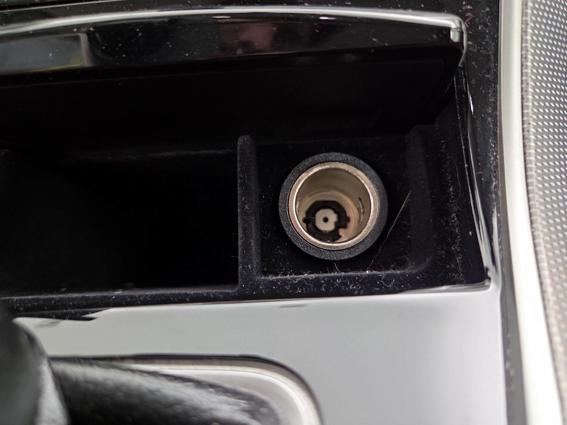 Thumbnail: 2016 INFINITI Q50 - 19