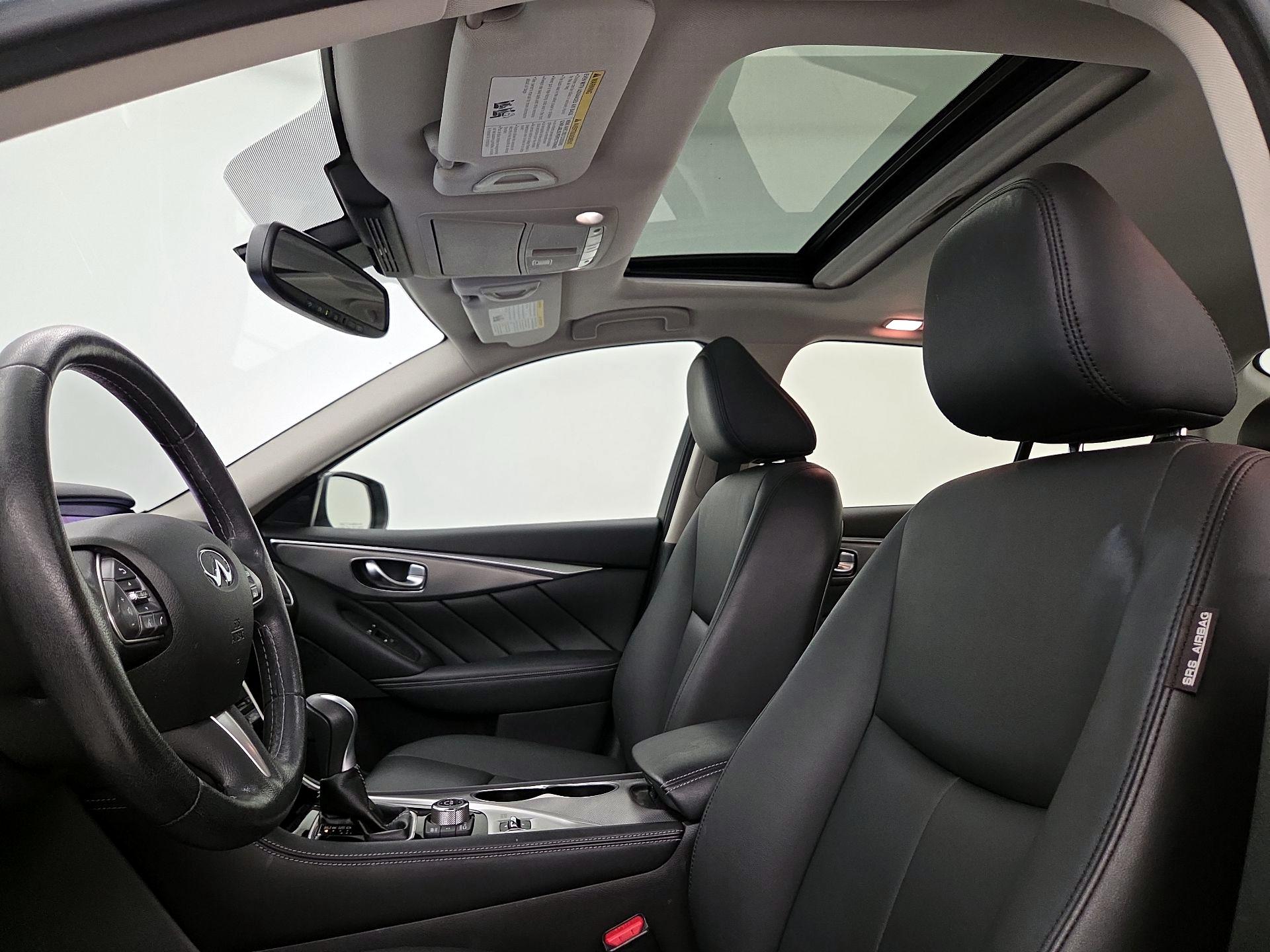 Thumbnail: 2016 INFINITI Q50 - 20