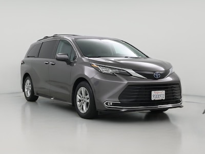 2023 Toyota Sienna Hybrid XLE