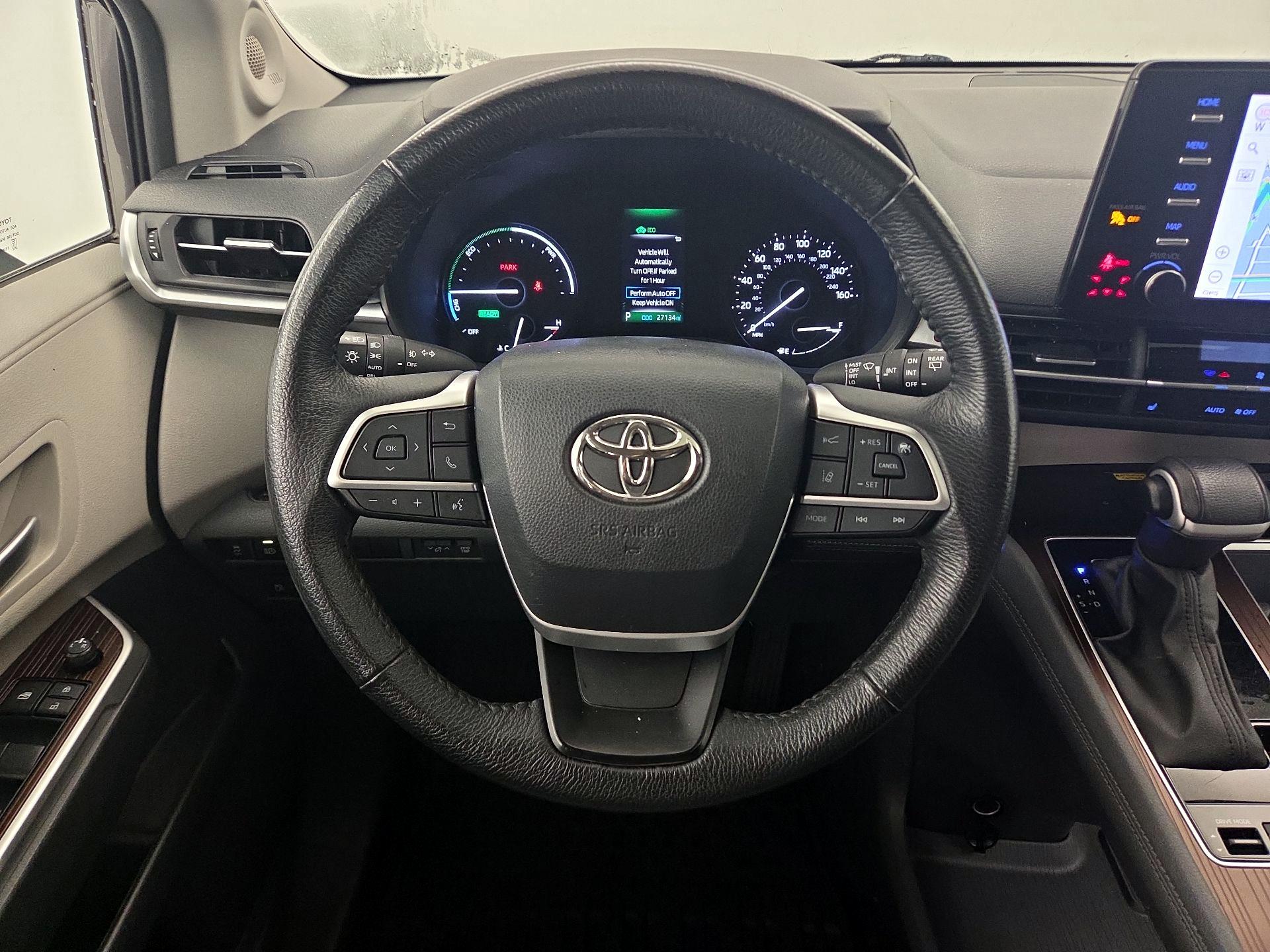 Thumbnail: 2023 Toyota Sienna - 10