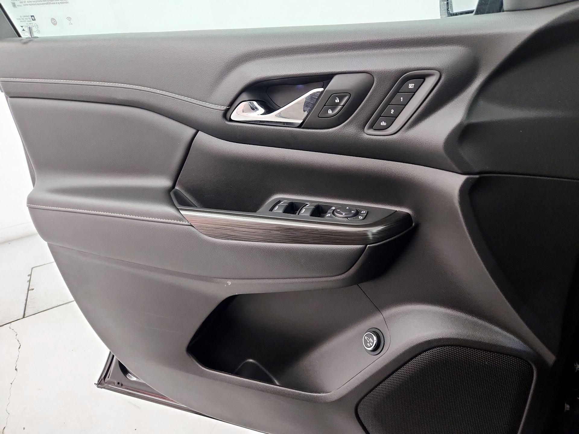 Thumbnail: 2023 GMC Acadia - 12