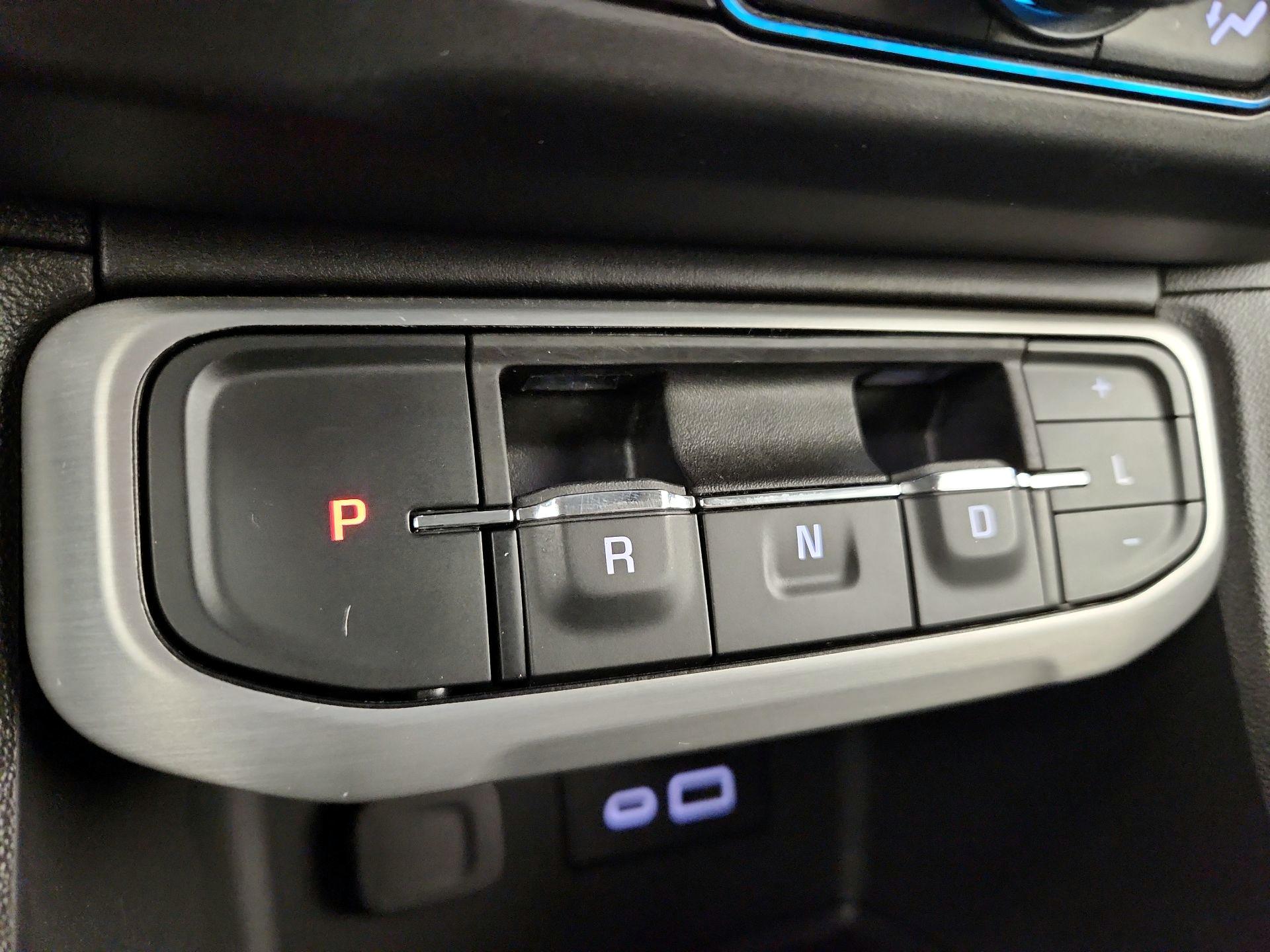 Thumbnail: 2023 GMC Acadia - 17