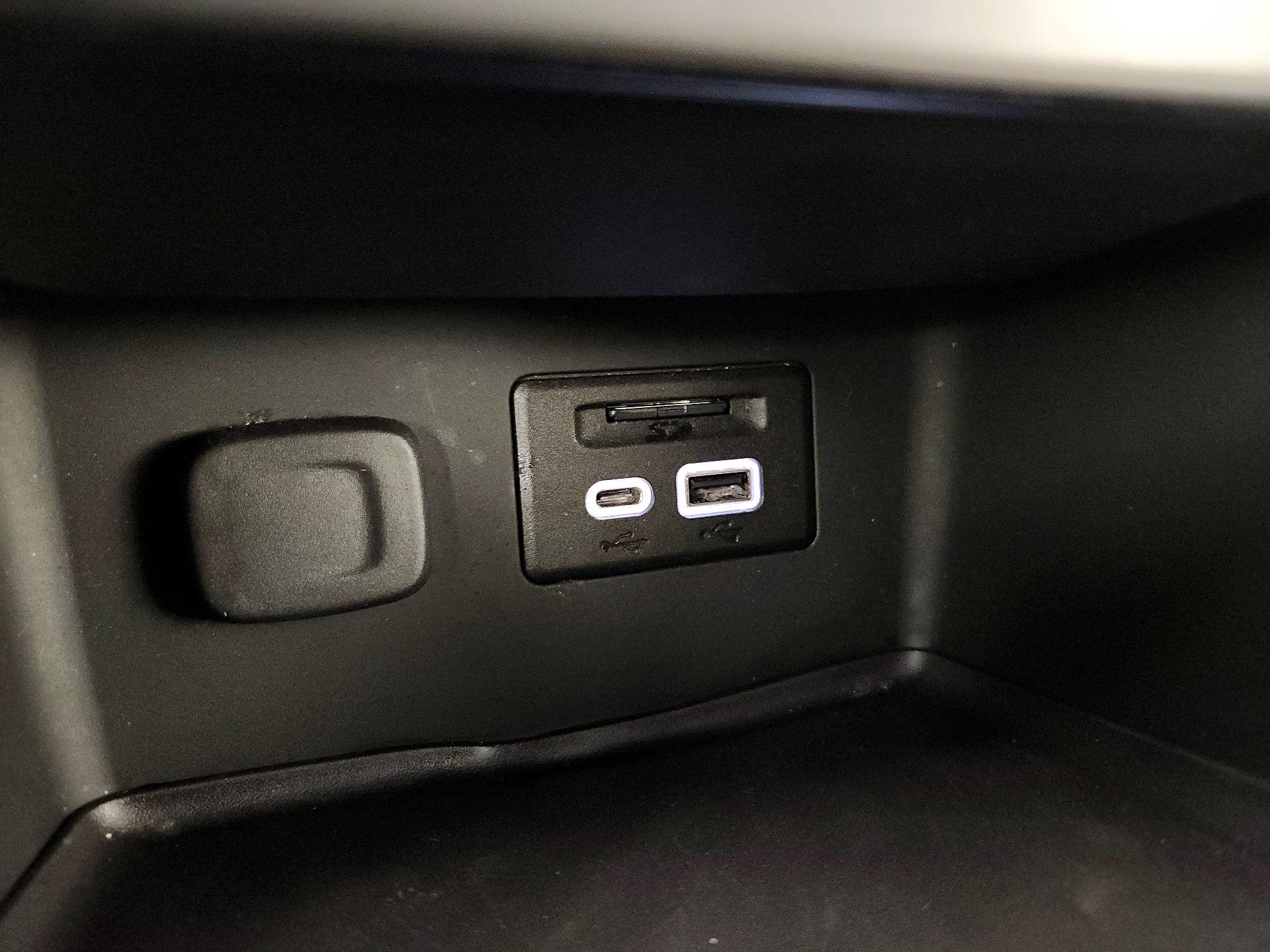 Thumbnail: 2023 GMC Acadia - 18