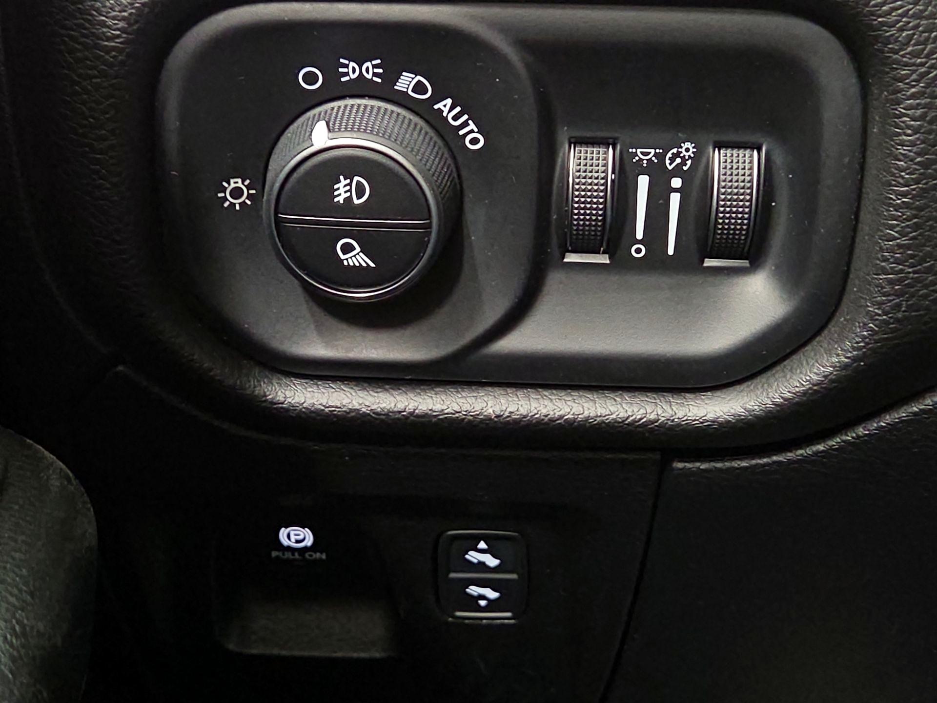 Thumbnail: 2025 RAM 1500 - 13