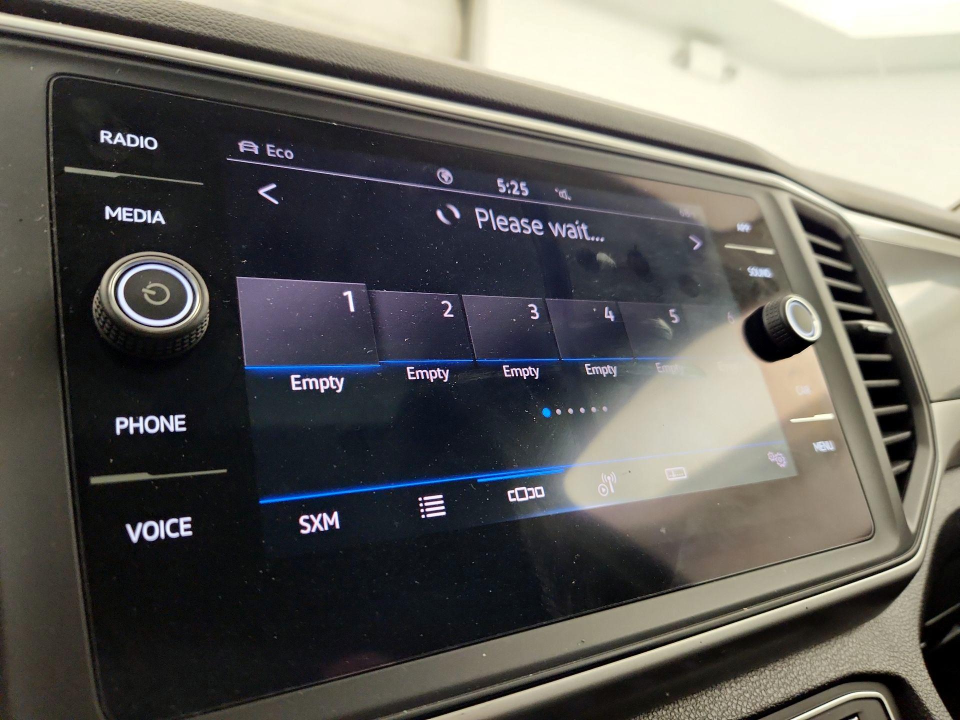 Thumbnail: 2021 Volkswagen Atlas - 15