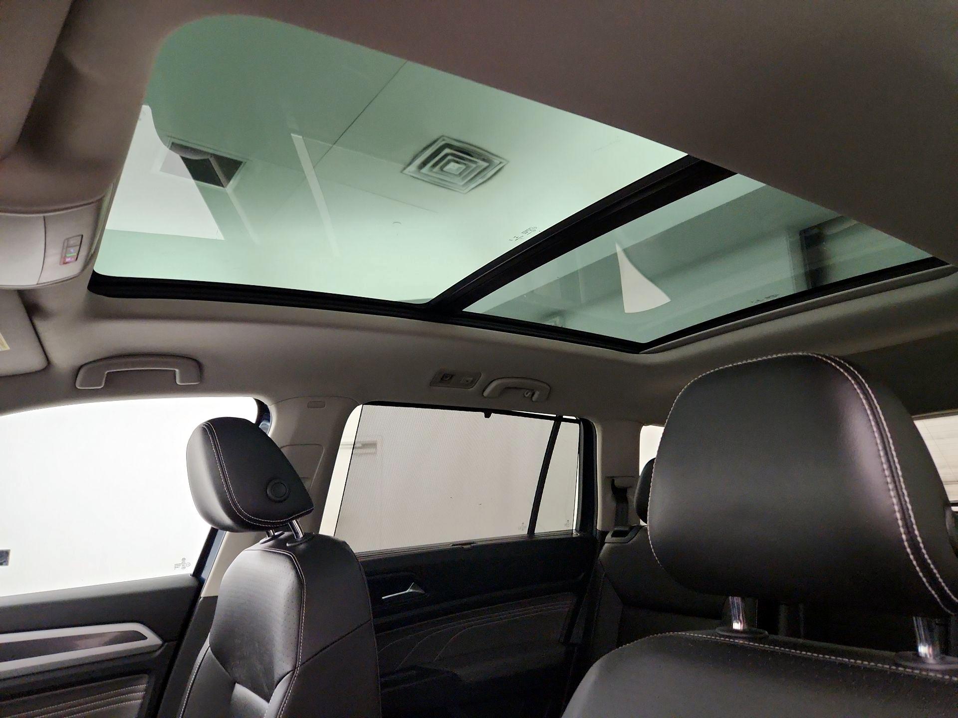 Thumbnail: 2021 Volkswagen Atlas - 19