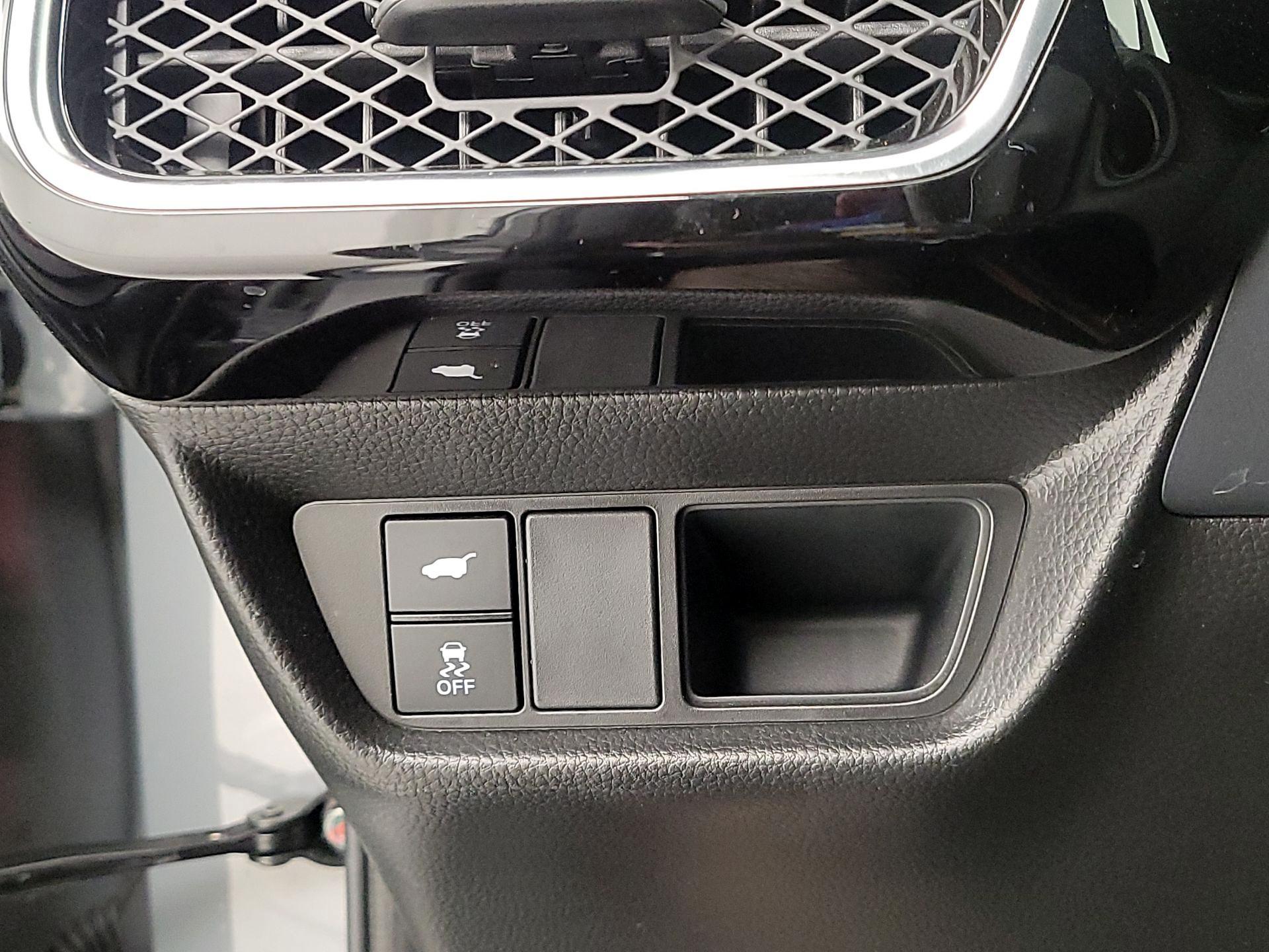 Thumbnail: 2025 Acura ADX - 13