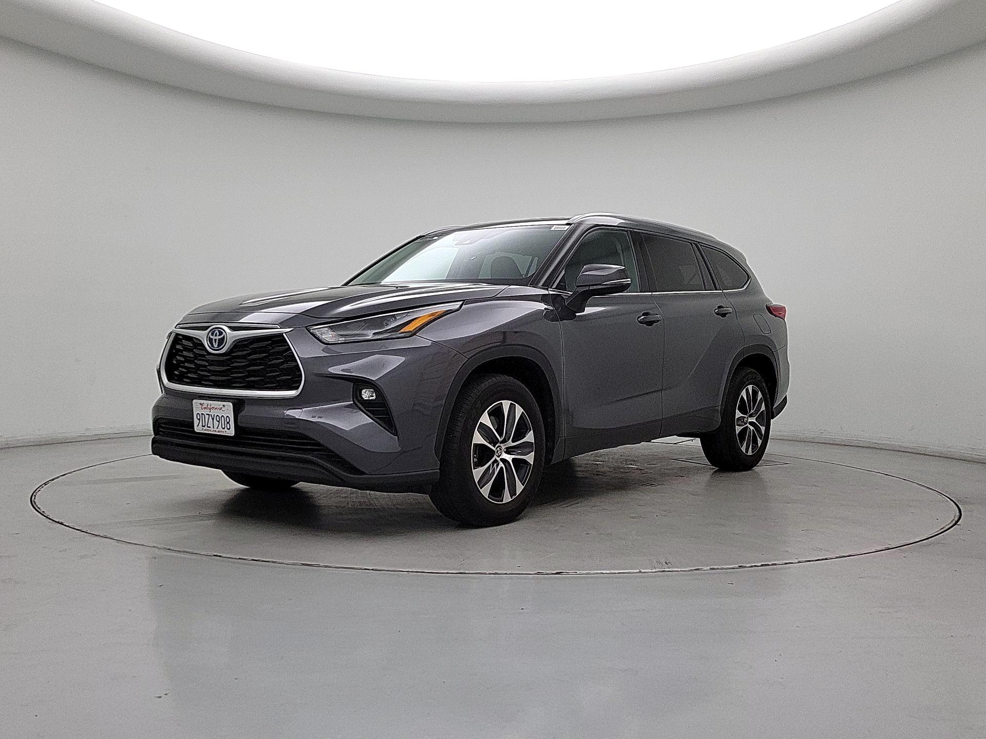 Thumbnail: 2022 Toyota Highlander - 3