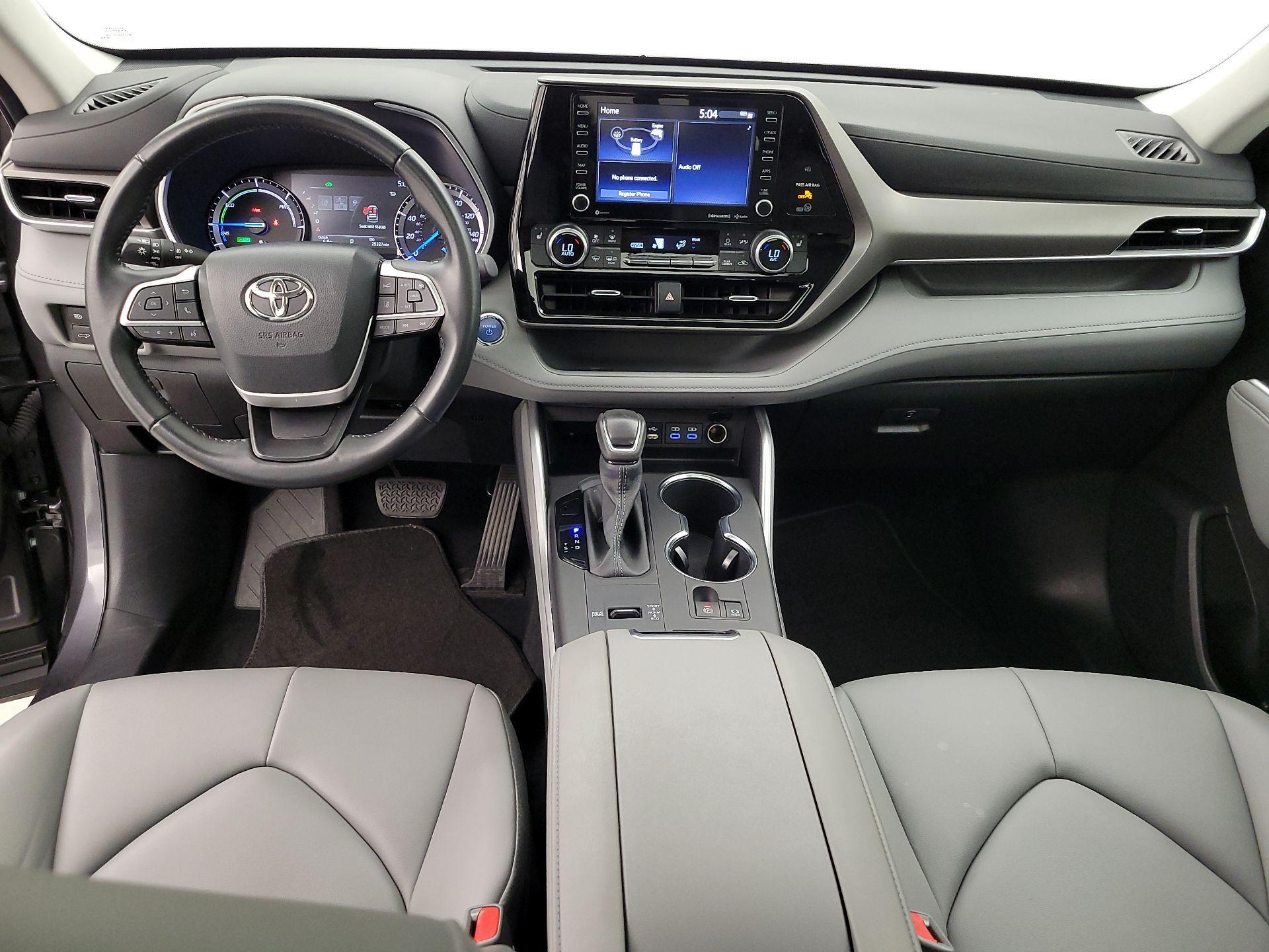 Thumbnail: 2022 Toyota Highlander - 8
