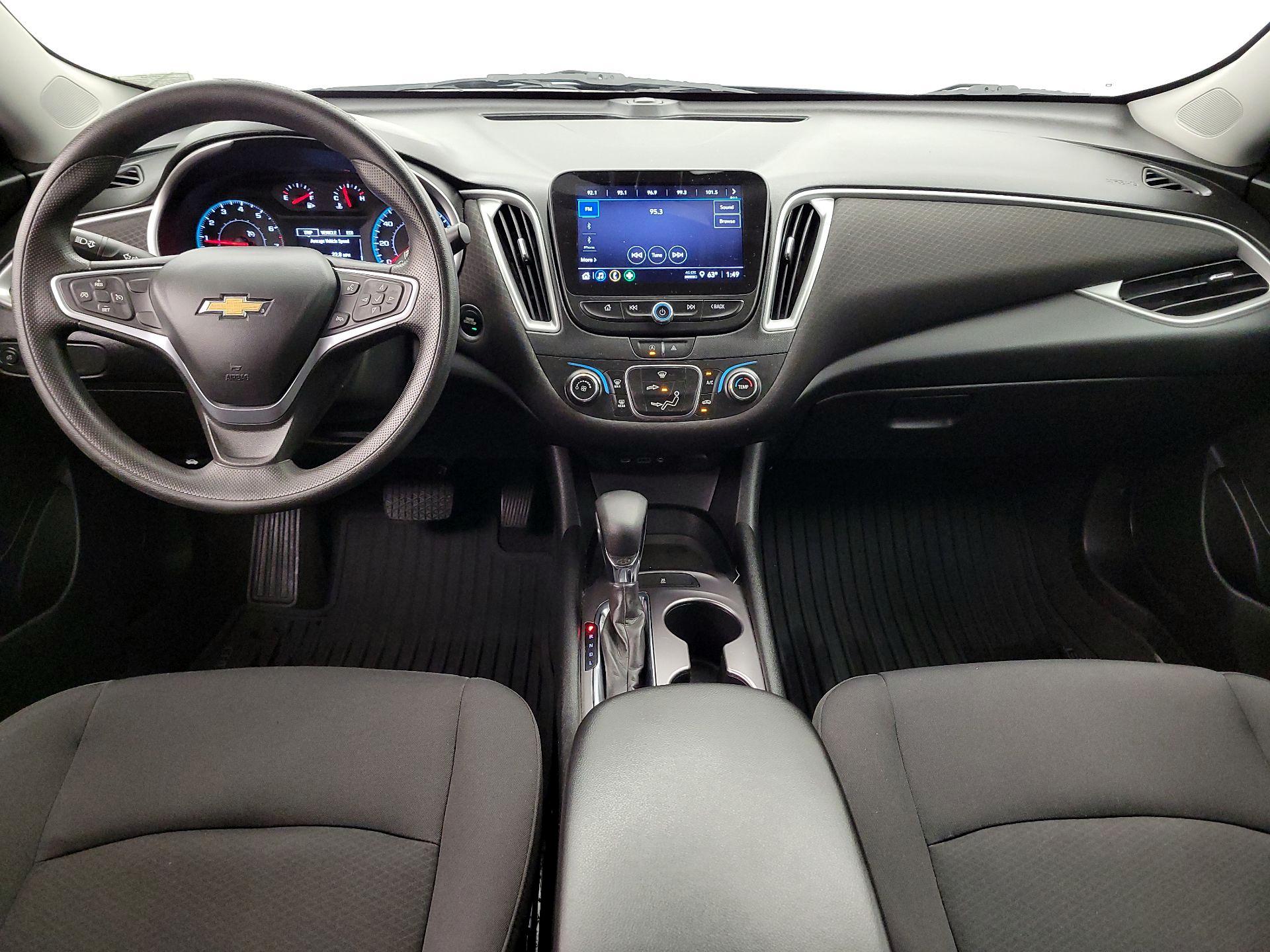 Thumbnail: 2022 Chevrolet Malibu - 9