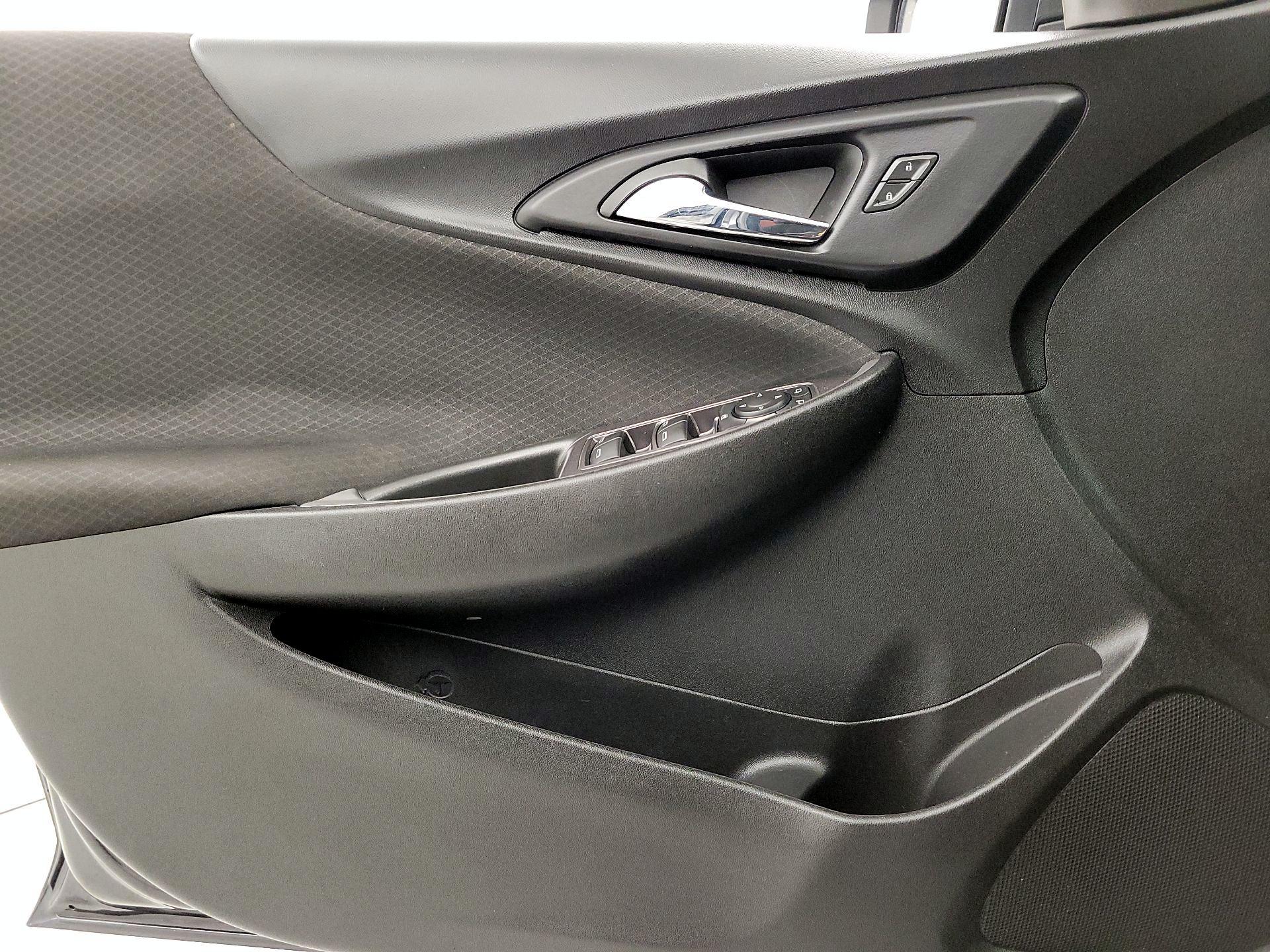 Thumbnail: 2022 Chevrolet Malibu - 12