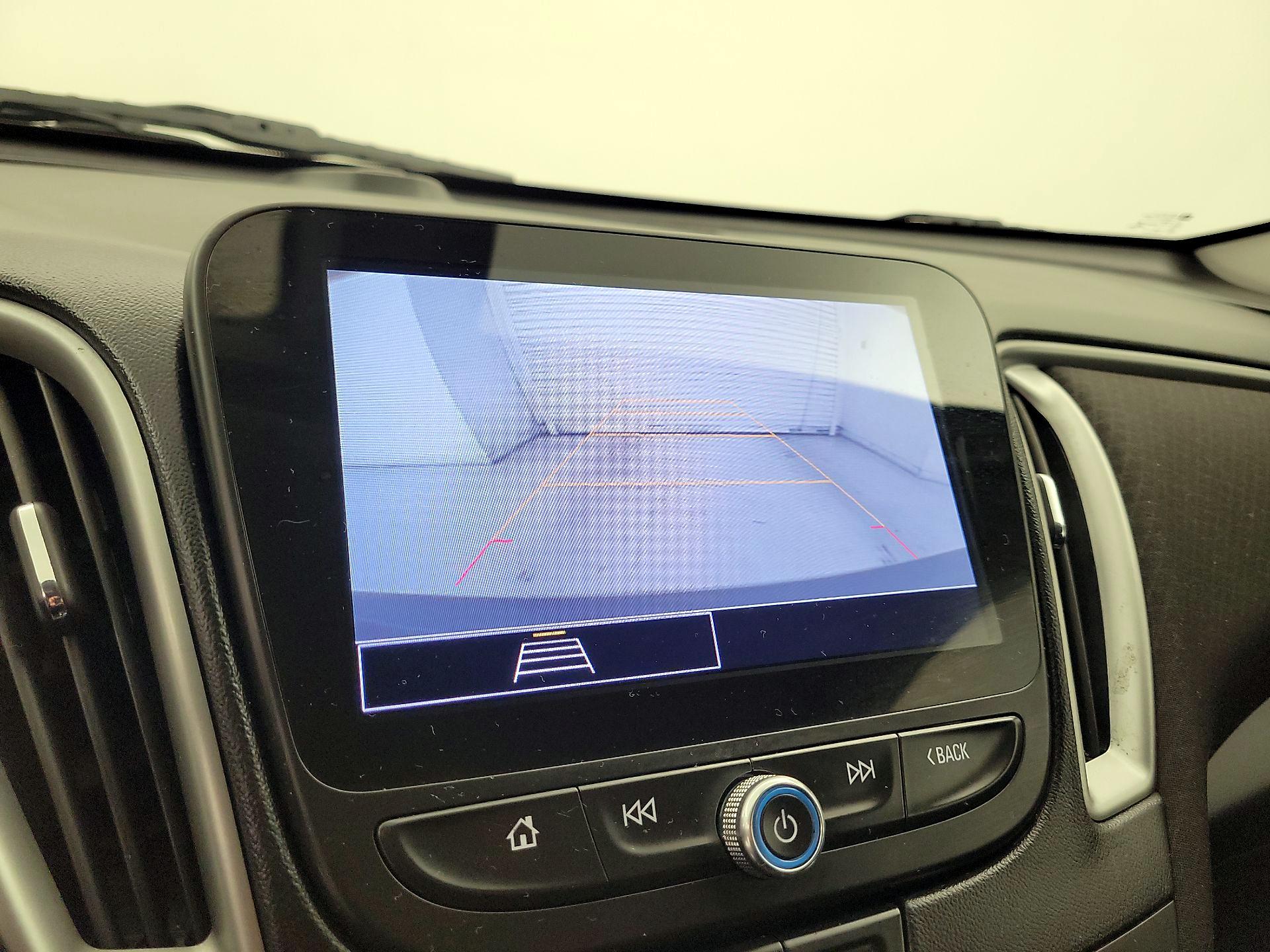 Thumbnail: 2022 Chevrolet Malibu - 14