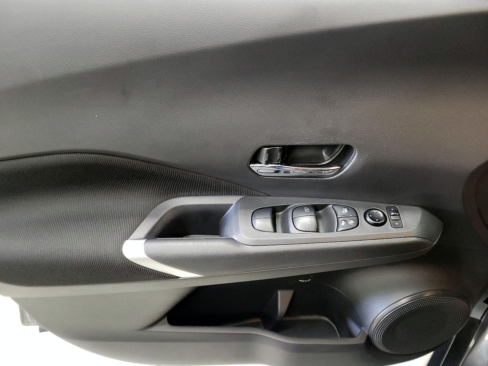 2022 Nissan Kicks SV - Photo 13