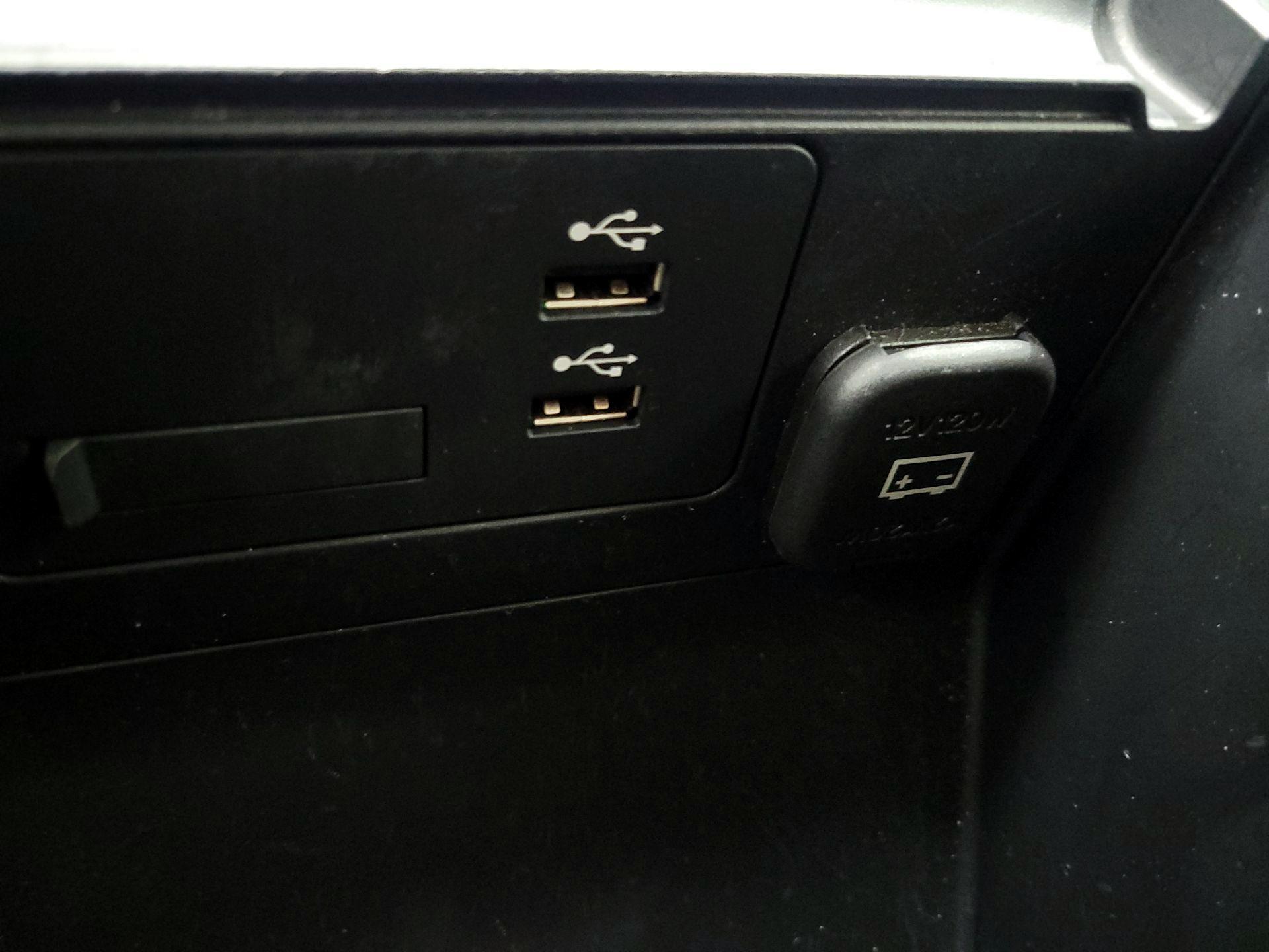 Thumbnail: 2023 Mazda Mazda3 - 19