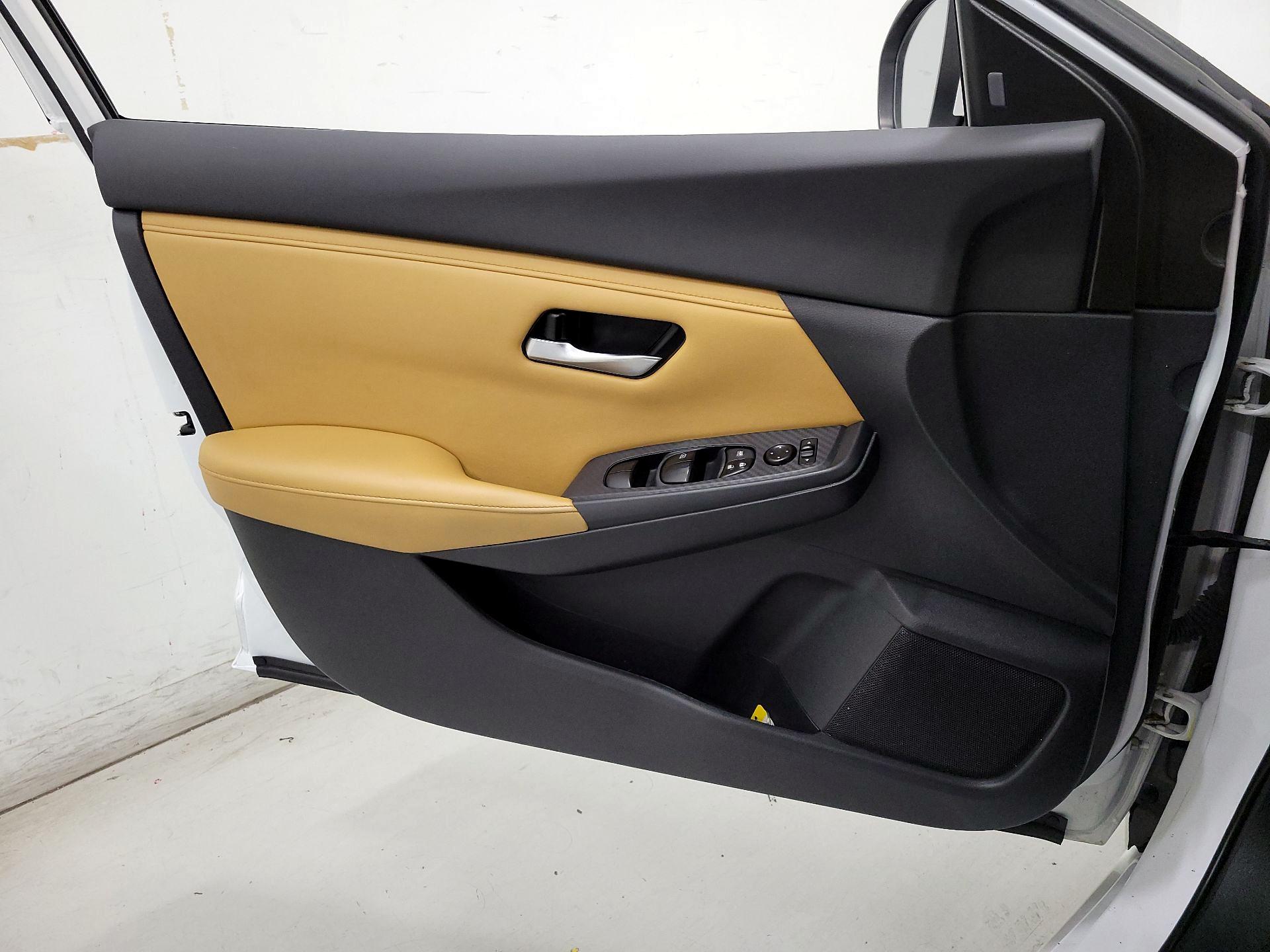 Thumbnail: 2023 Nissan Sentra - 12