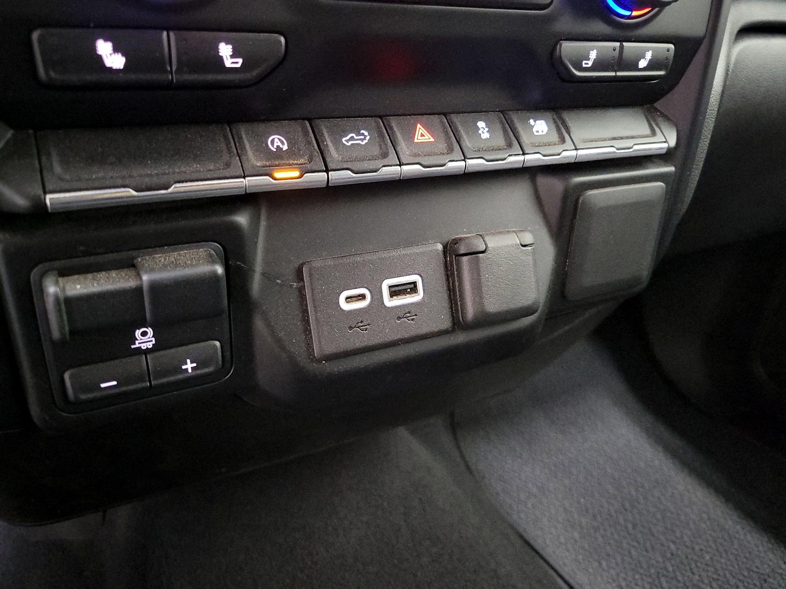 2021 Chevrolet Silverado 1500 LT - Photo 19
