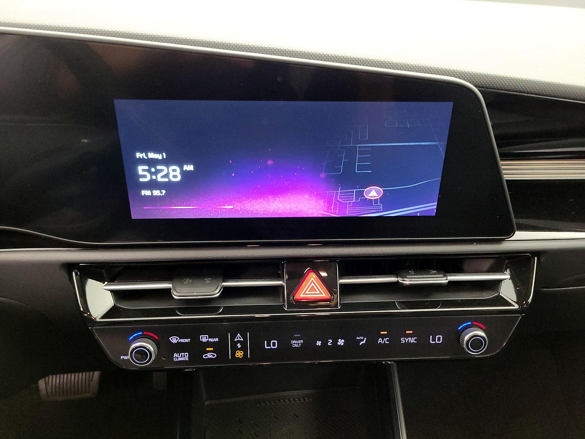 Thumbnail: 2025 Kia Niro - 16