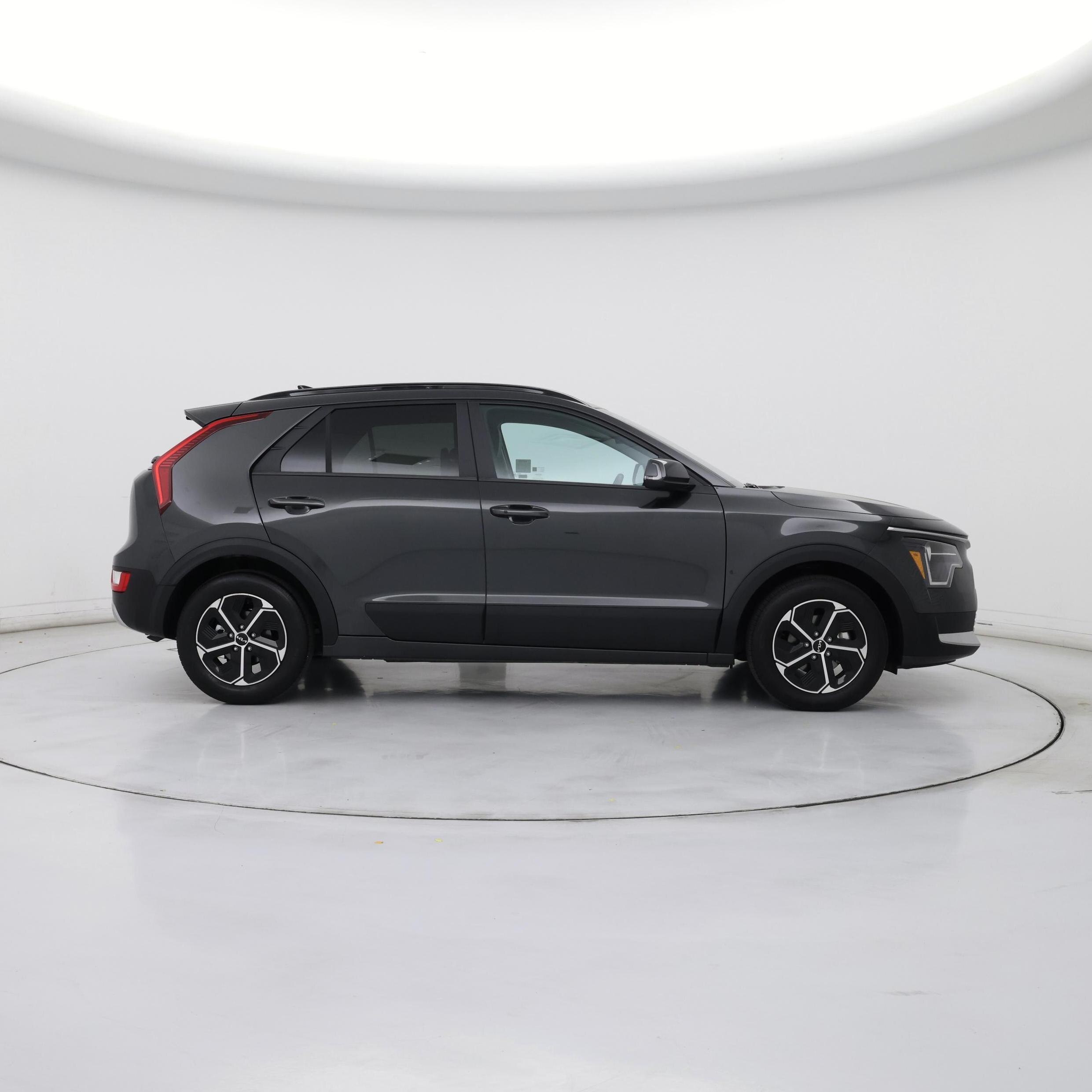 Thumbnail: 2025 Kia Niro - 7
