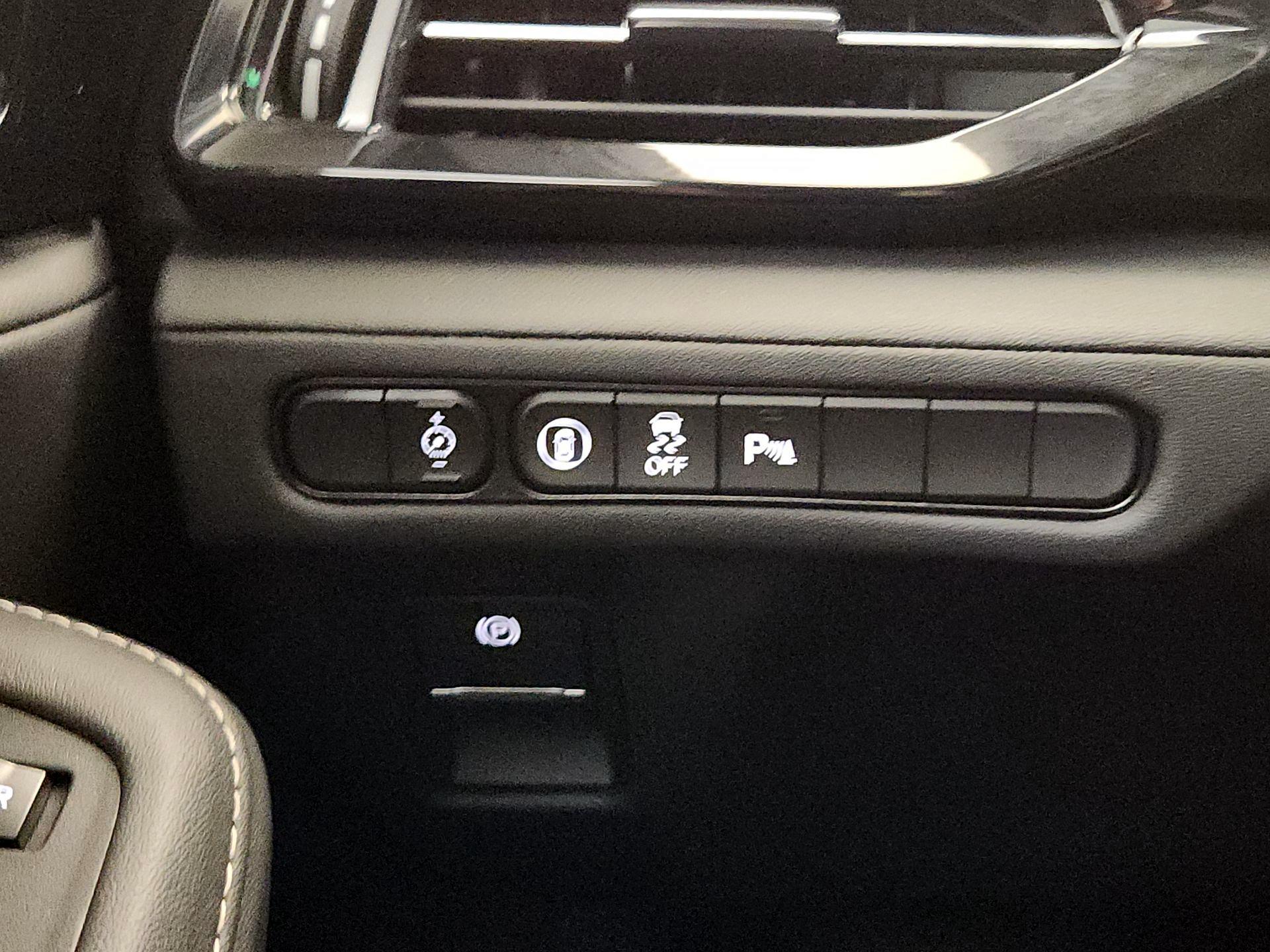 Thumbnail: 2023 Acura MDX - 13