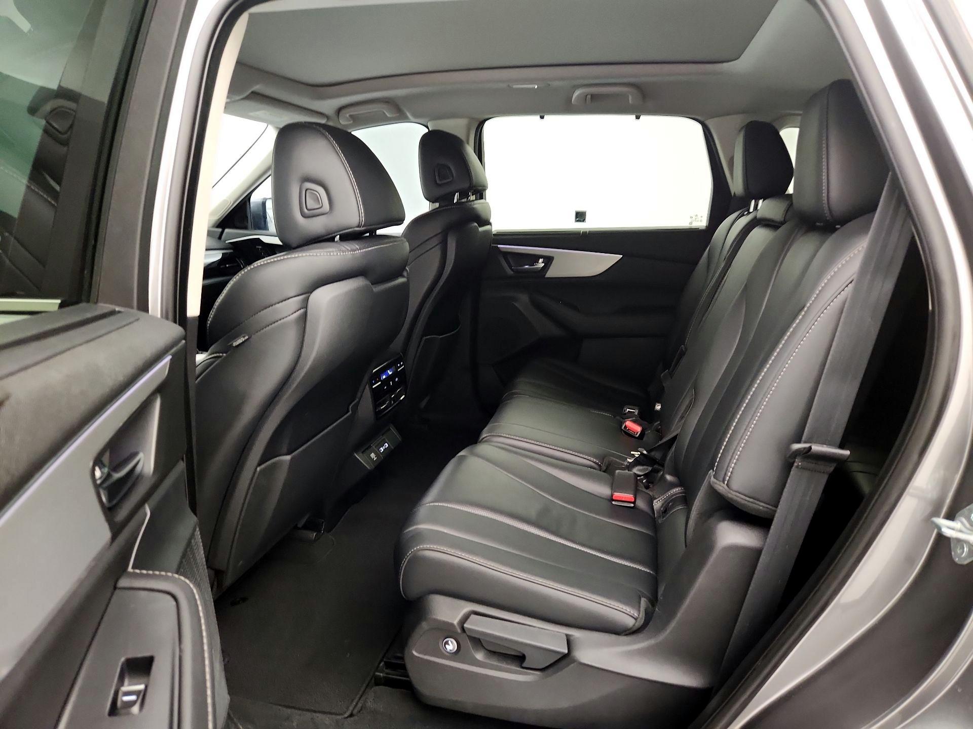 Thumbnail: 2023 Acura MDX - 19