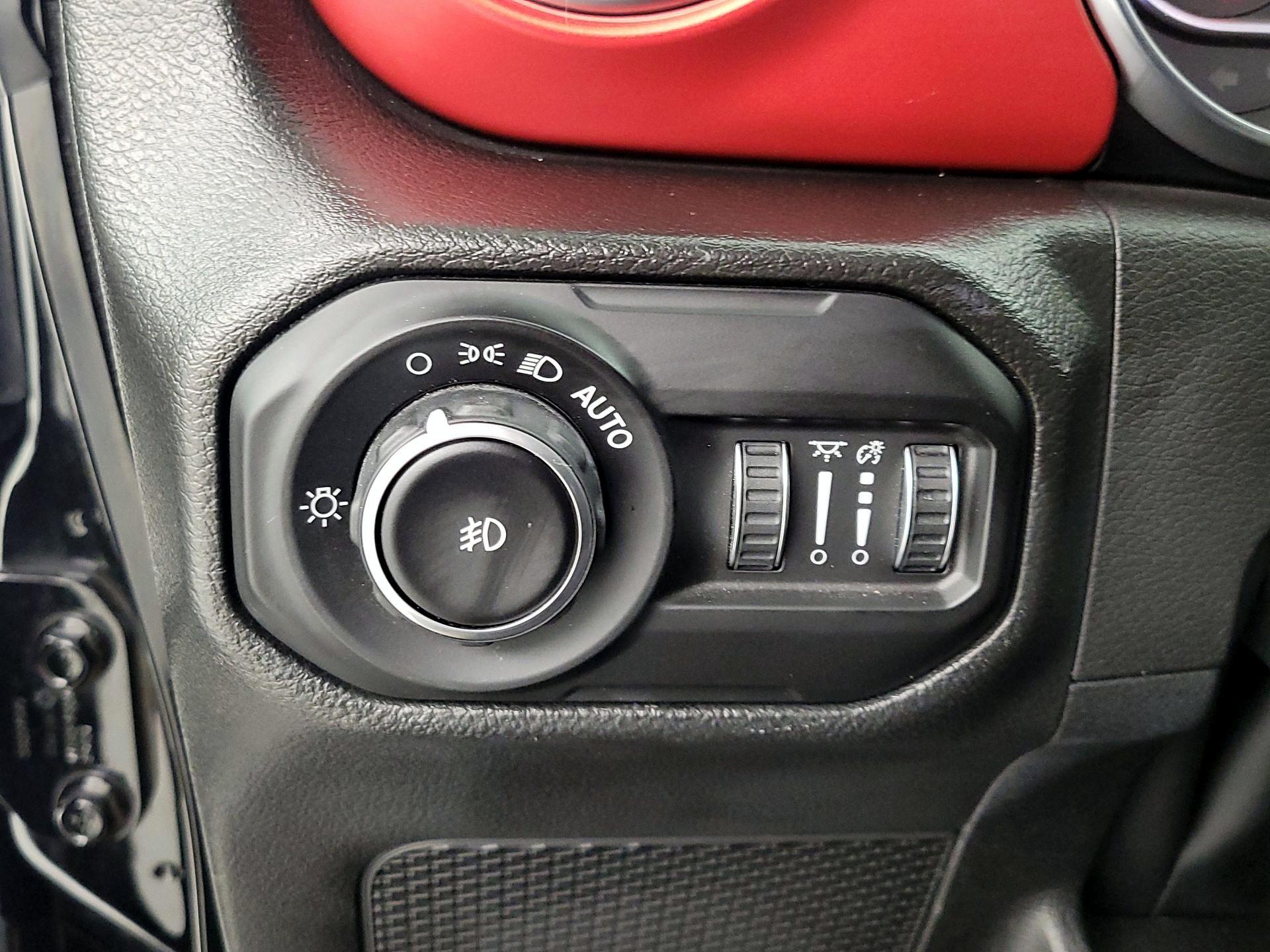 Thumbnail: 2022 Jeep Wrangler - 11