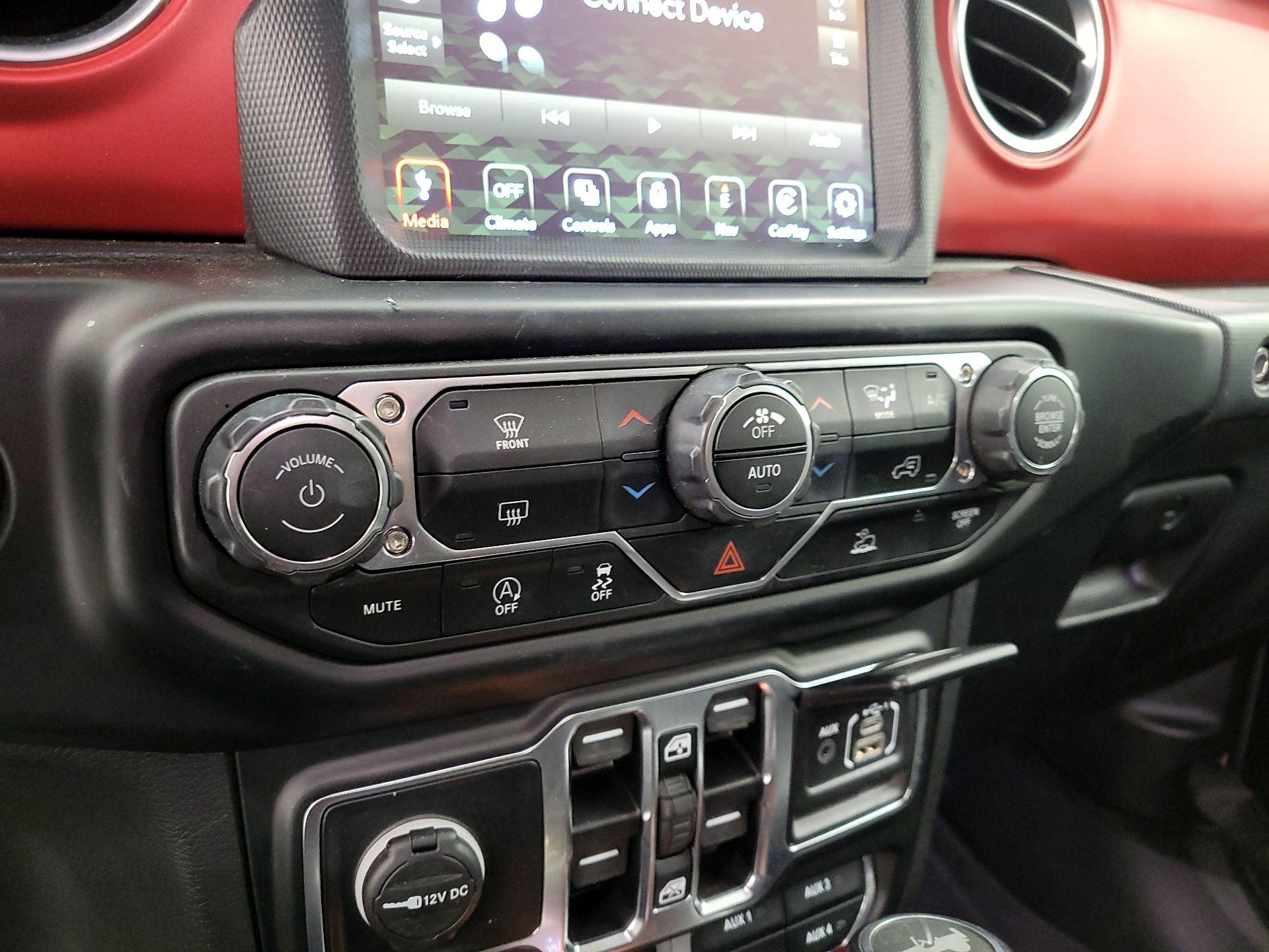 Thumbnail: 2022 Jeep Wrangler - 15