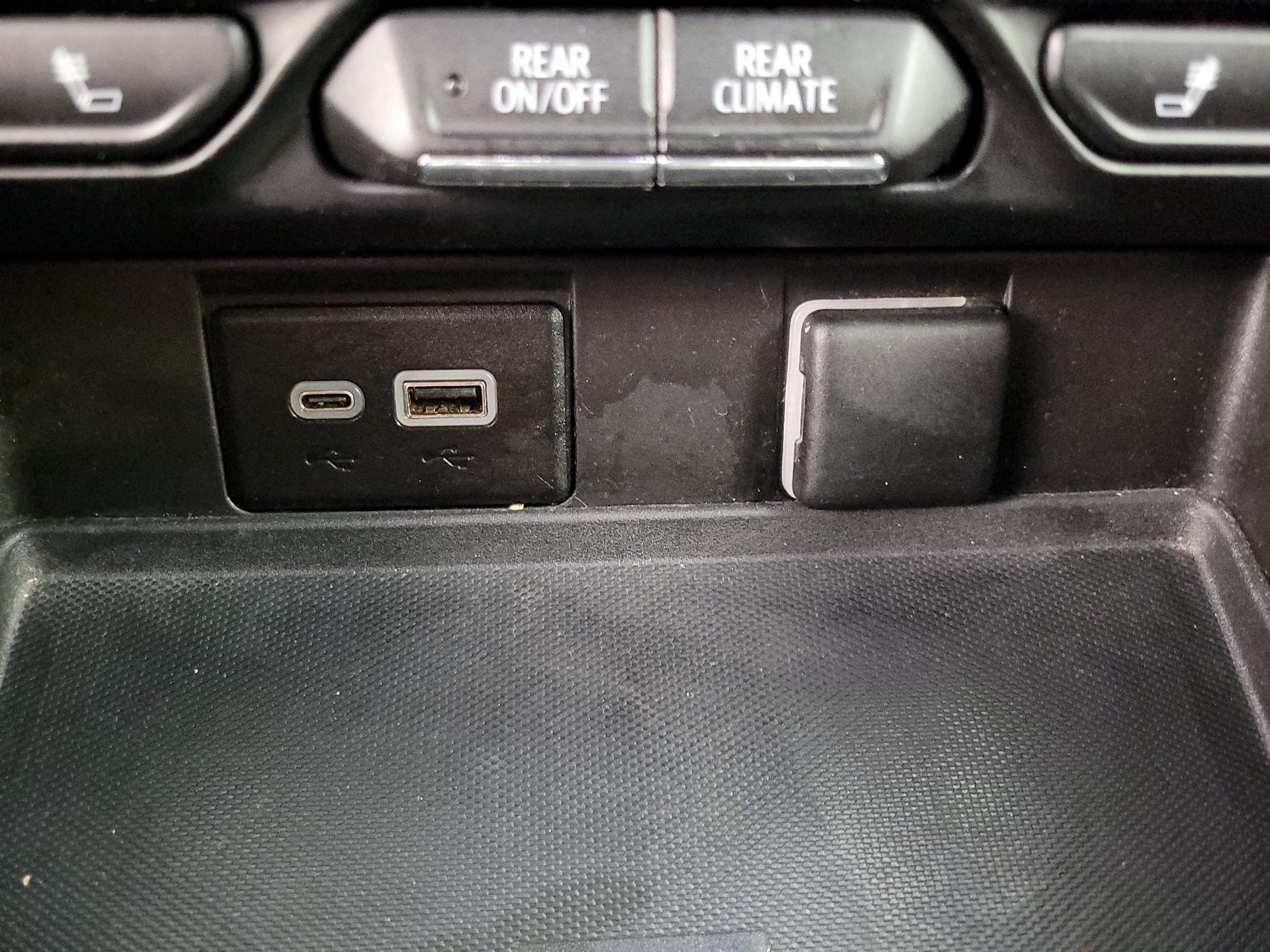 Thumbnail: 2023 Chevrolet Tahoe - 18