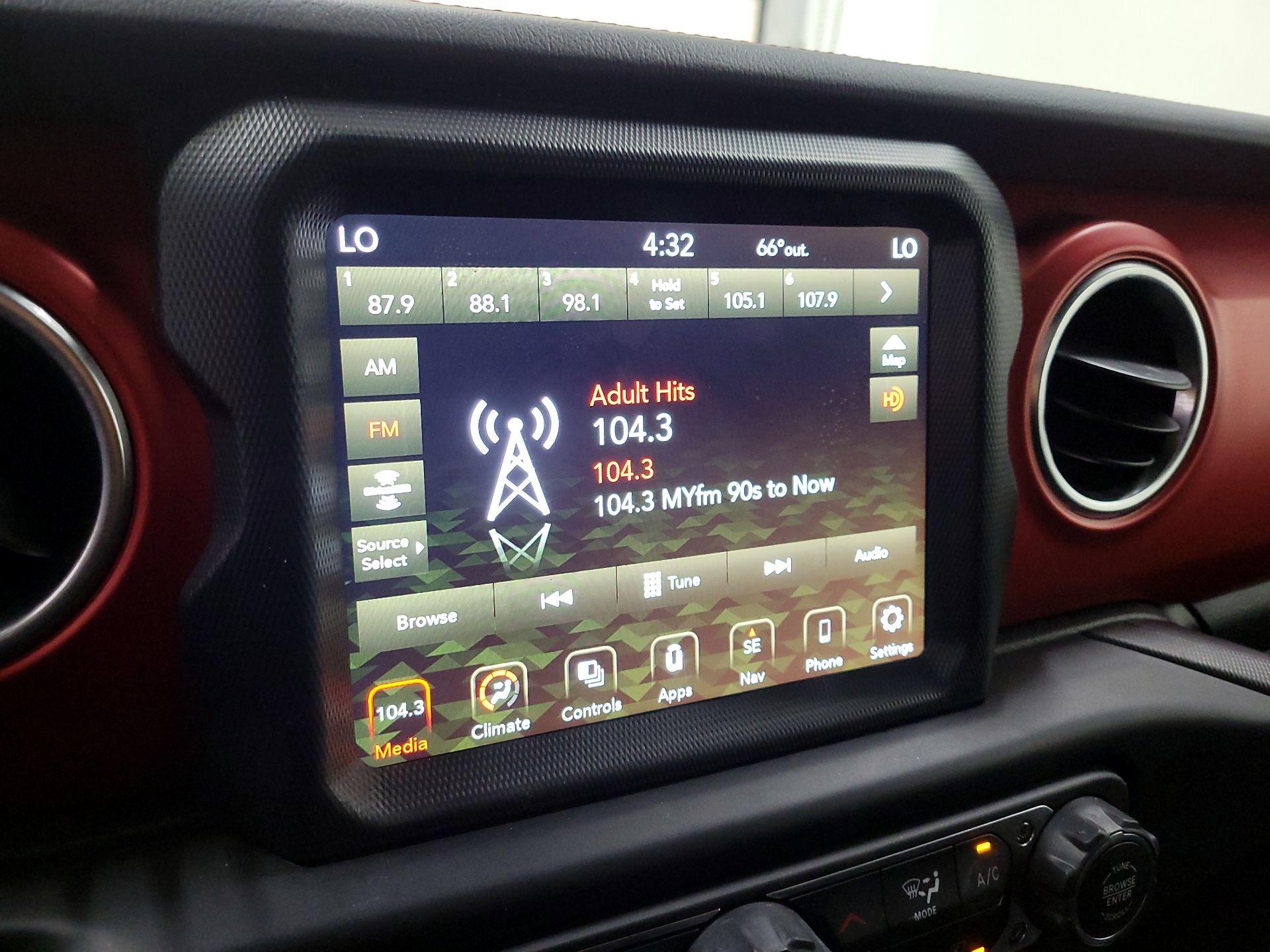 Thumbnail: 2022 Jeep Wrangler - 16