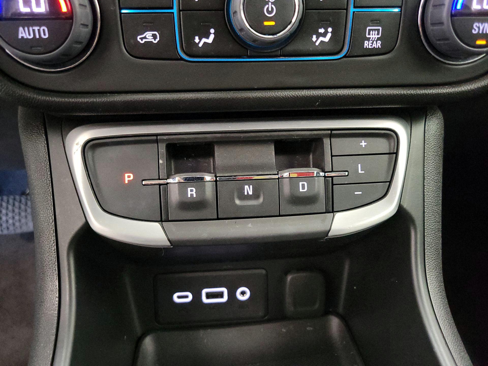 Thumbnail: 2023 GMC Terrain - 17