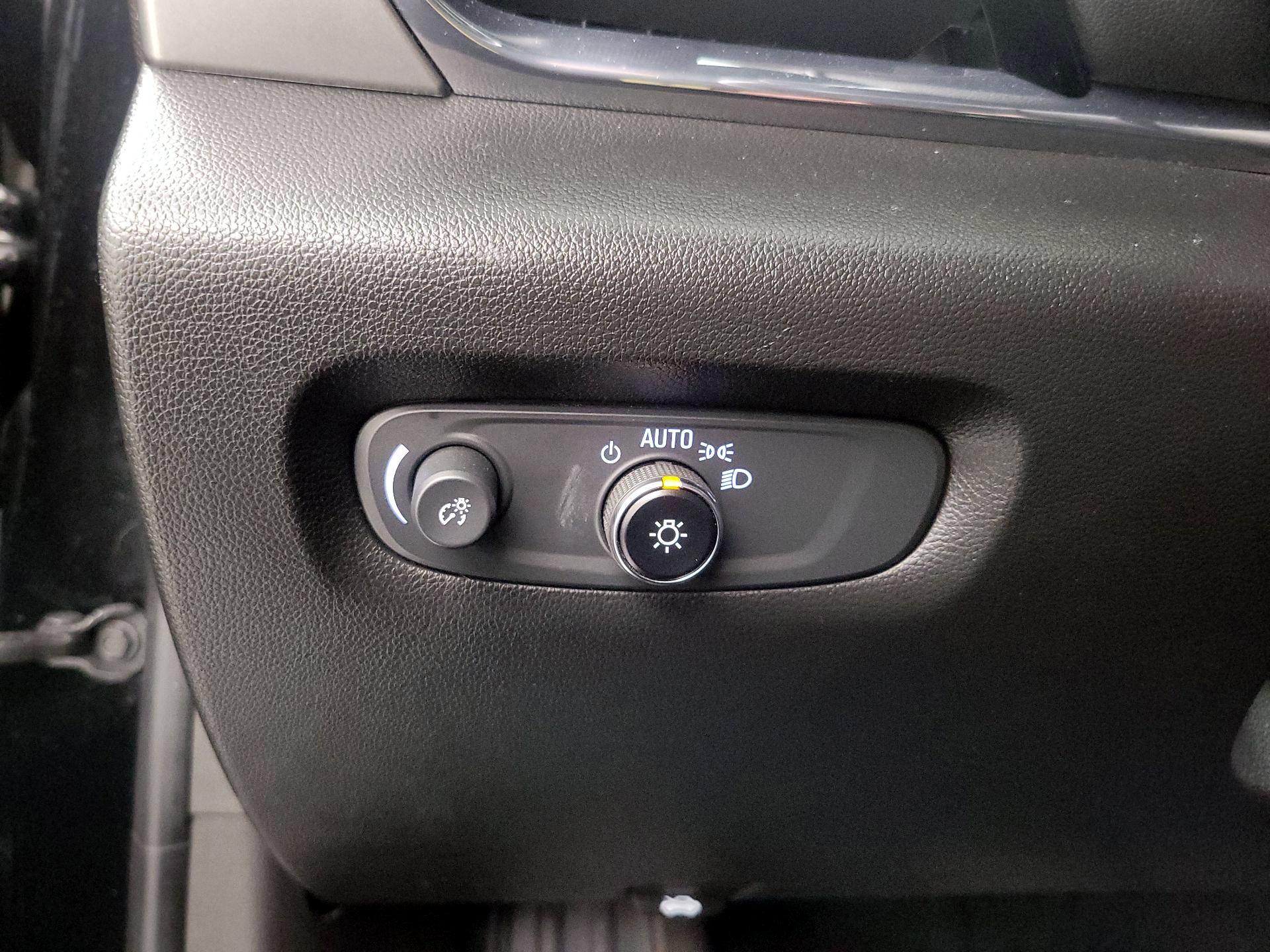 Thumbnail: 2023 Chevrolet Traverse - 13