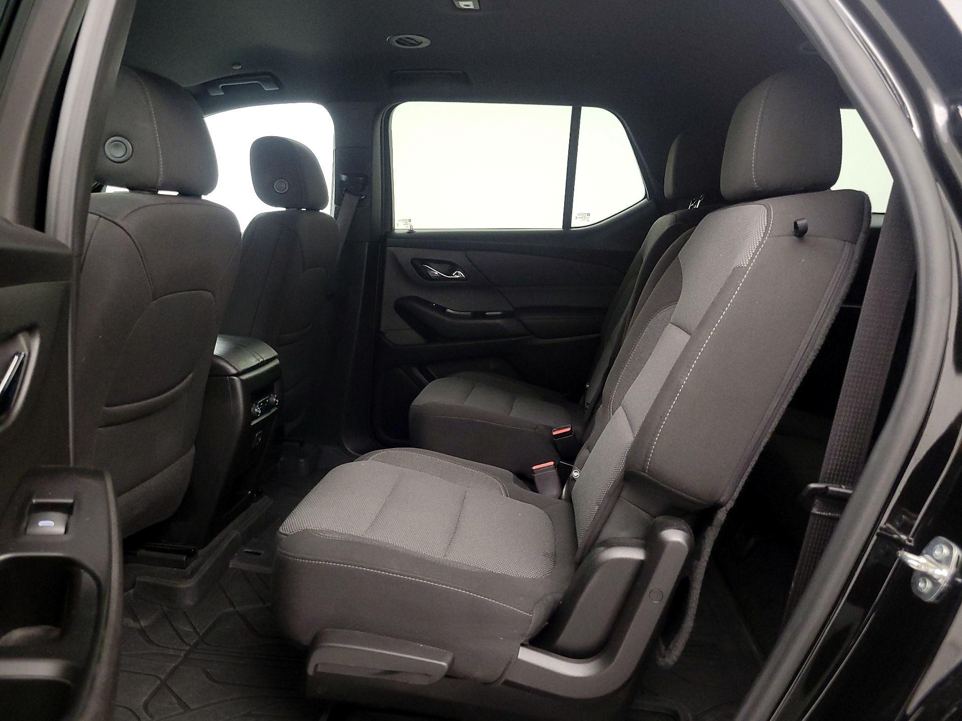 Thumbnail: 2023 Chevrolet Traverse - 19