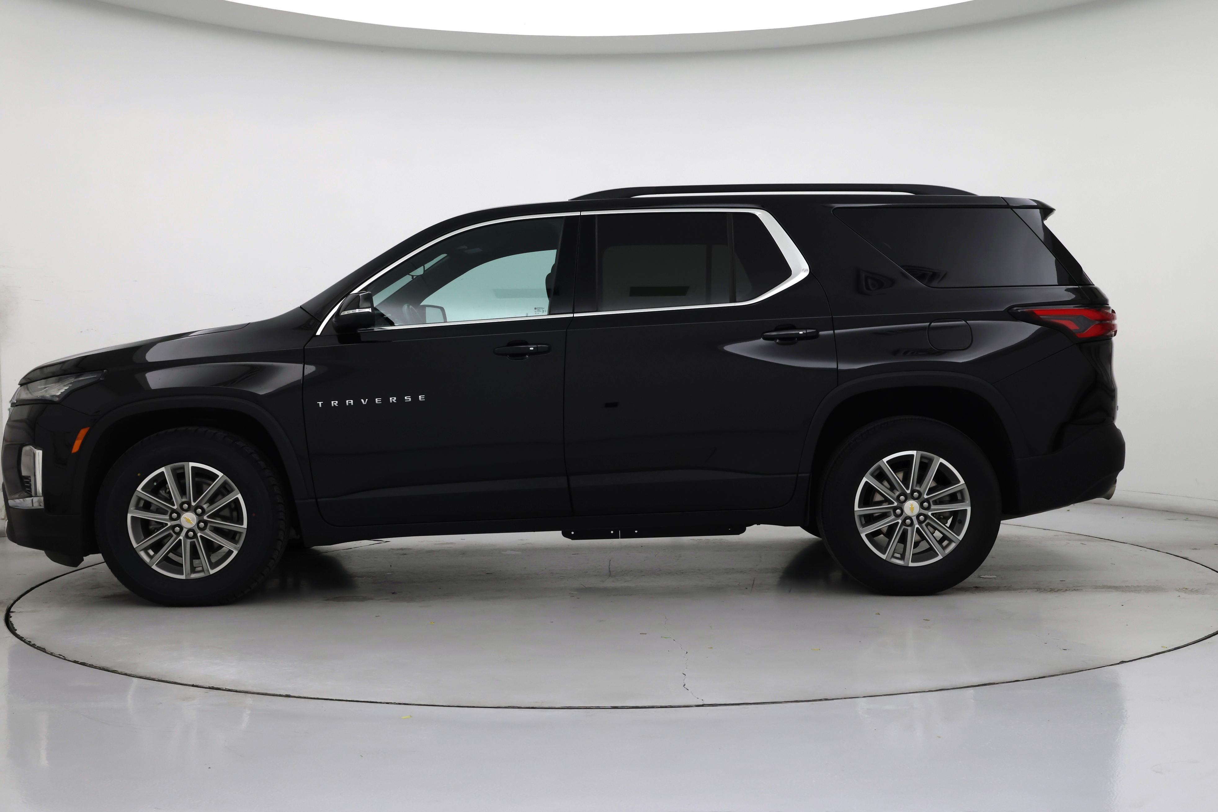 Thumbnail: 2023 Chevrolet Traverse - 3