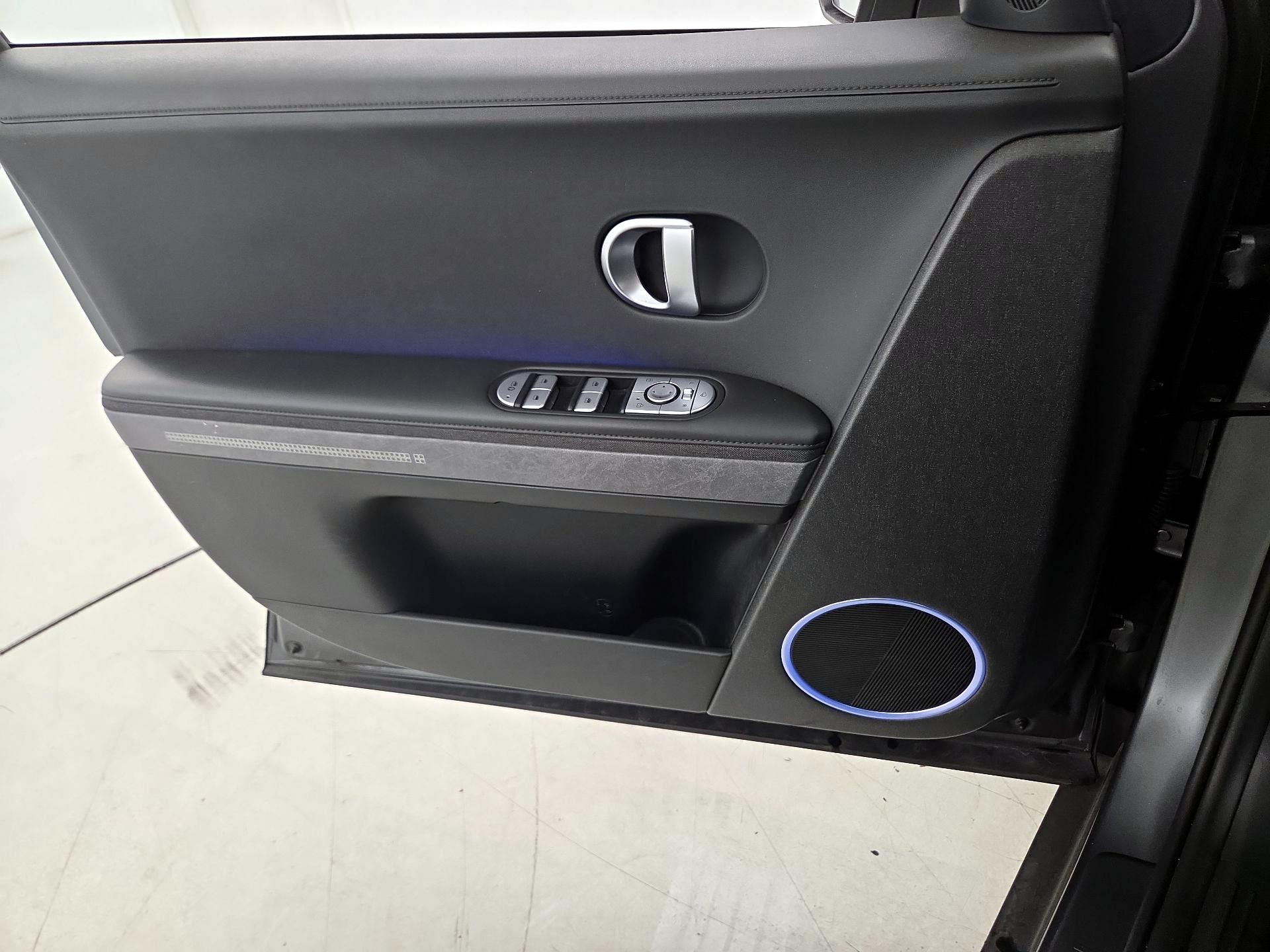 Thumbnail: 2023 Hyundai Ioniq 5 - 12