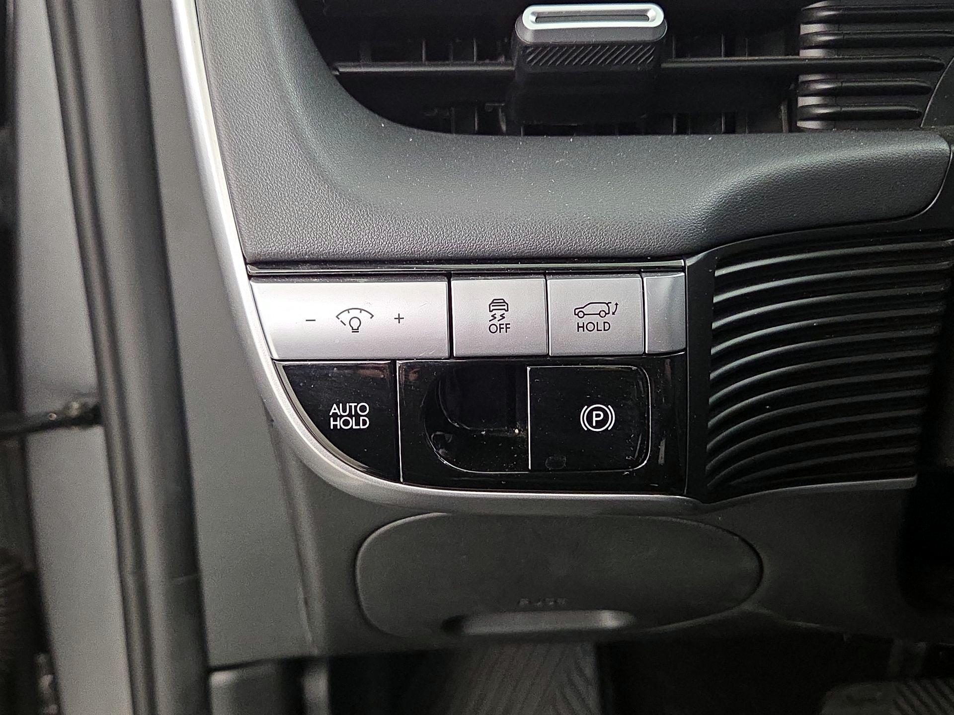 Thumbnail: 2023 Hyundai Ioniq 5 - 13