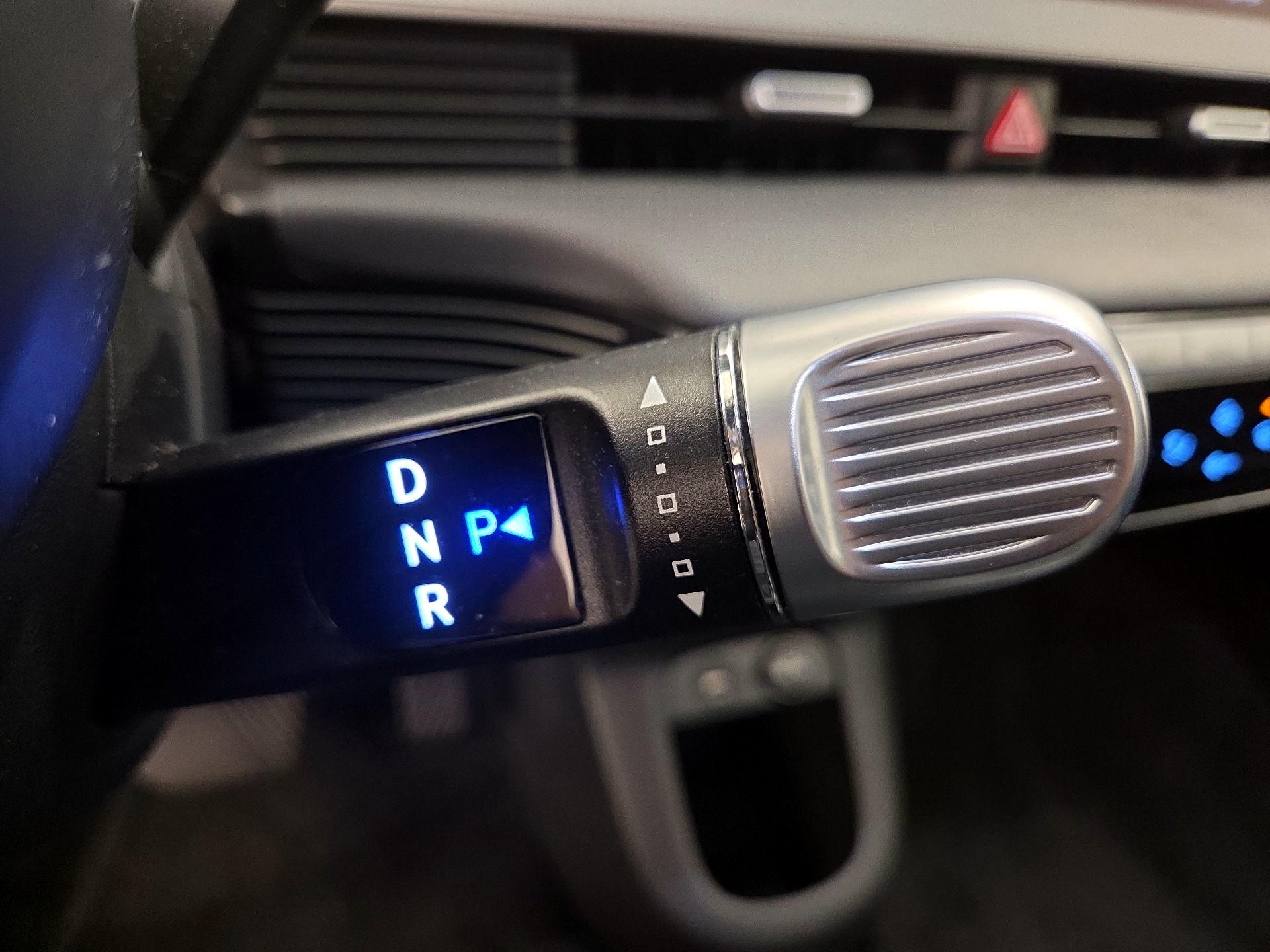 Thumbnail: 2023 Hyundai Ioniq 5 - 18